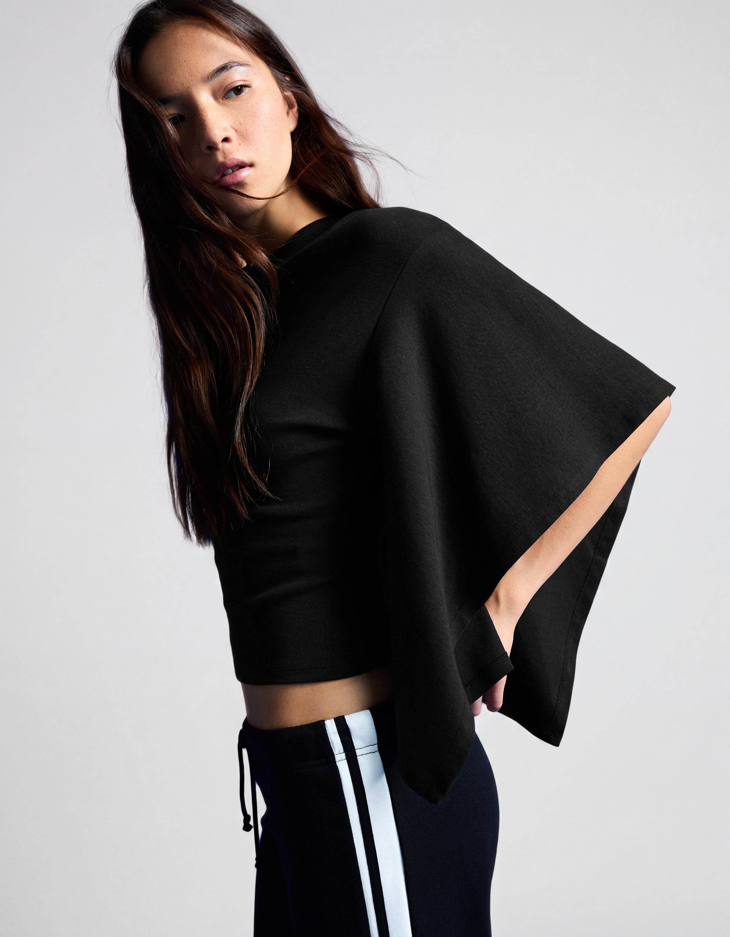 Short sleeve cape T-shirt — Black