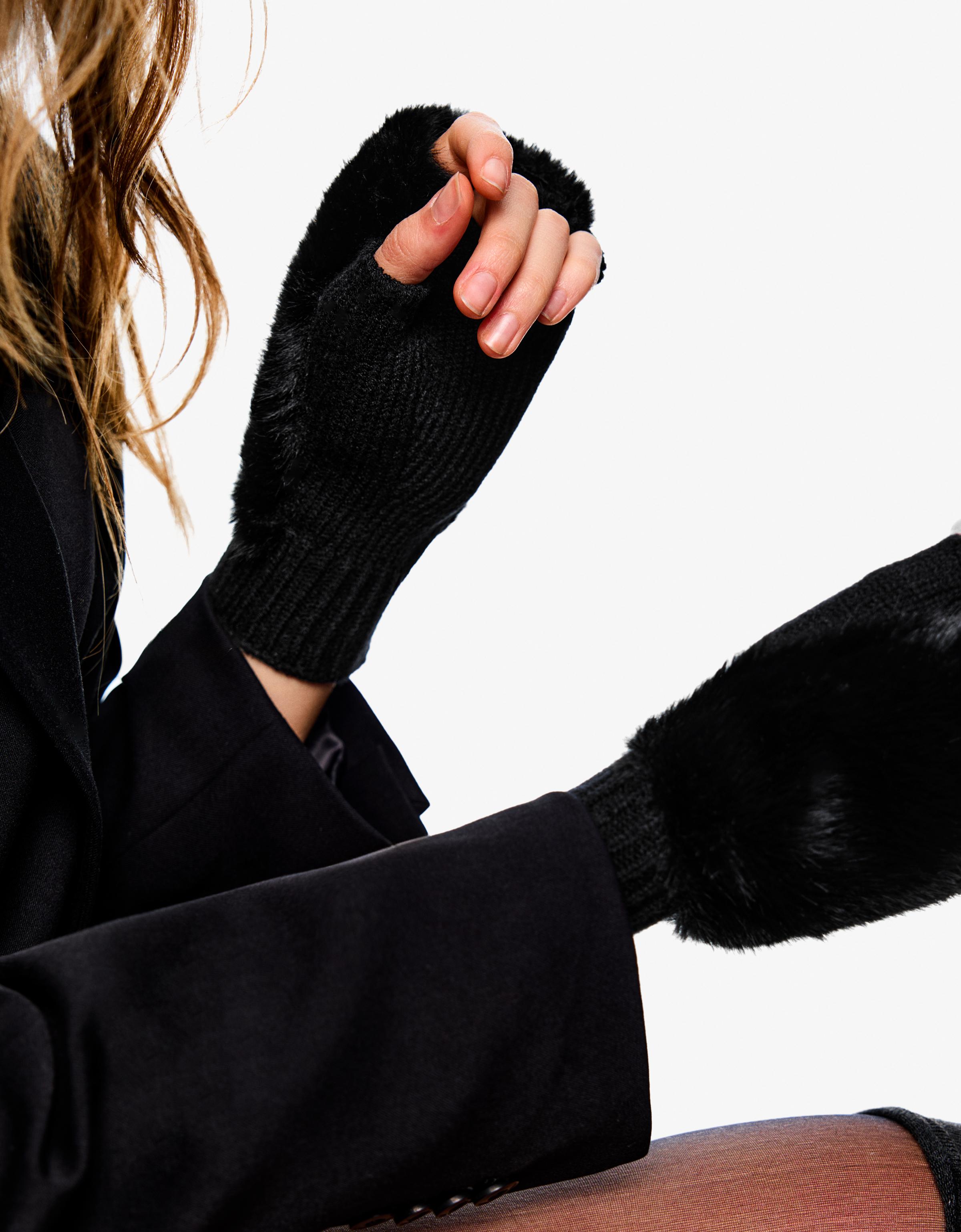 Bershka Fäustling Aus Kunstfell Damen Schwarz