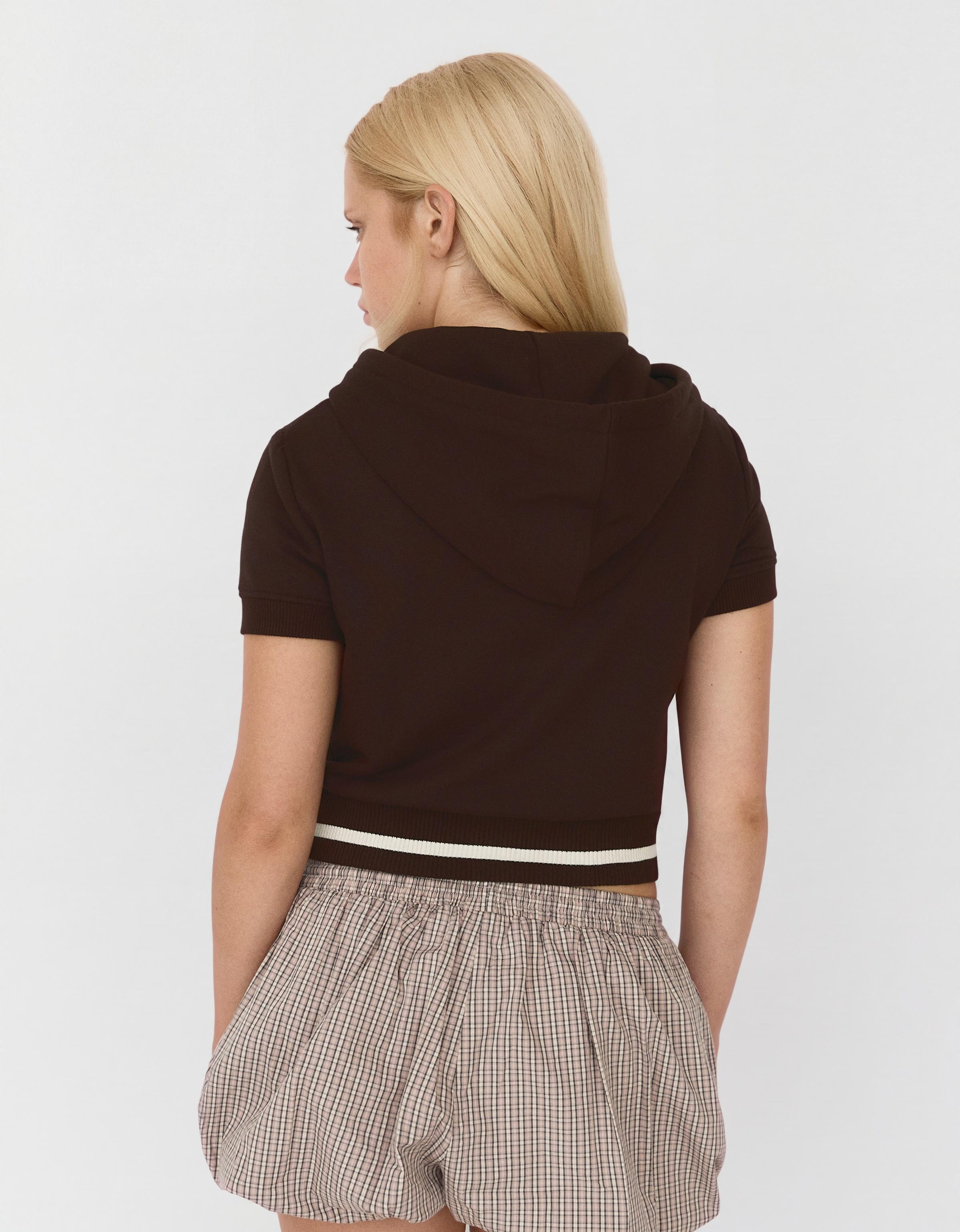 Short-sleeved hooded zip-up sweatshirt — Brown