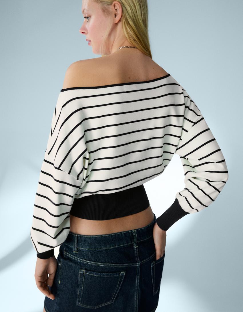 Asymmetric print sweater-Black