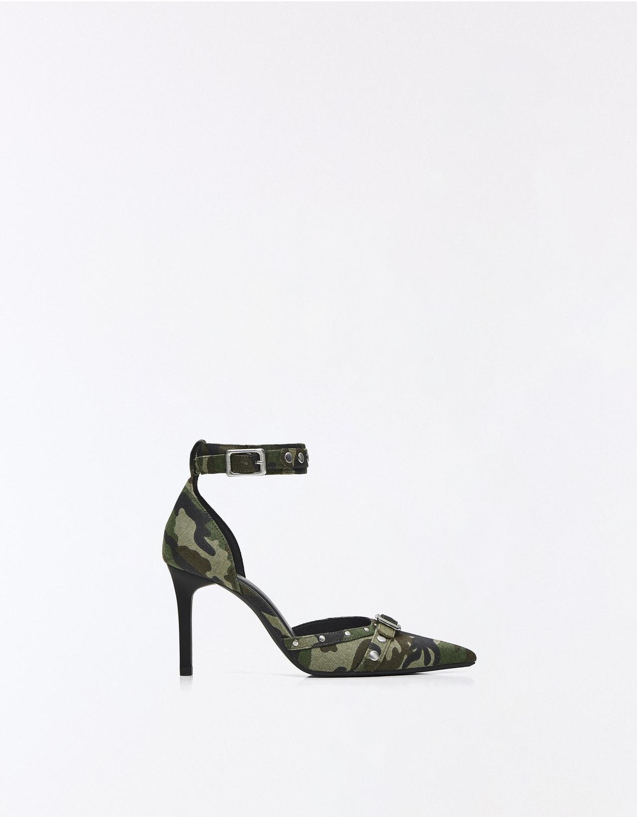 Ankle-strap heeled shoes with buckle detail — Camouflage