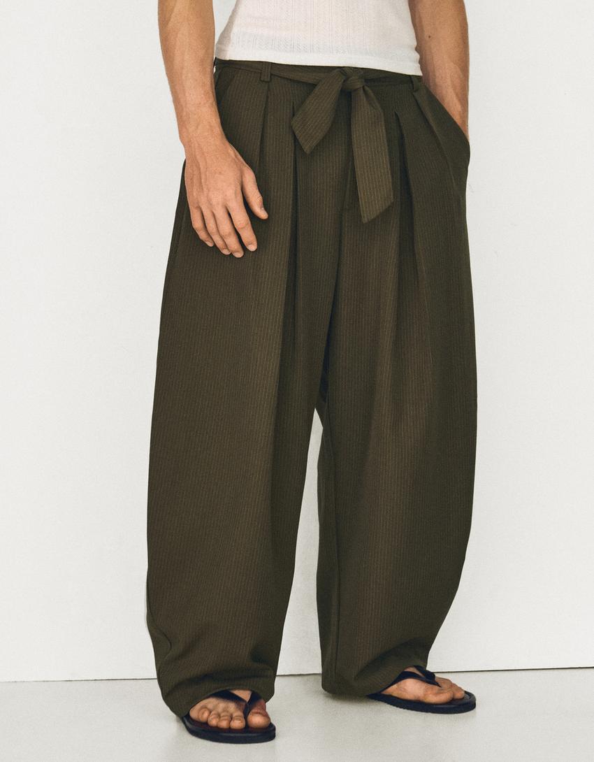Darted barrel trousers with belt-Khaki