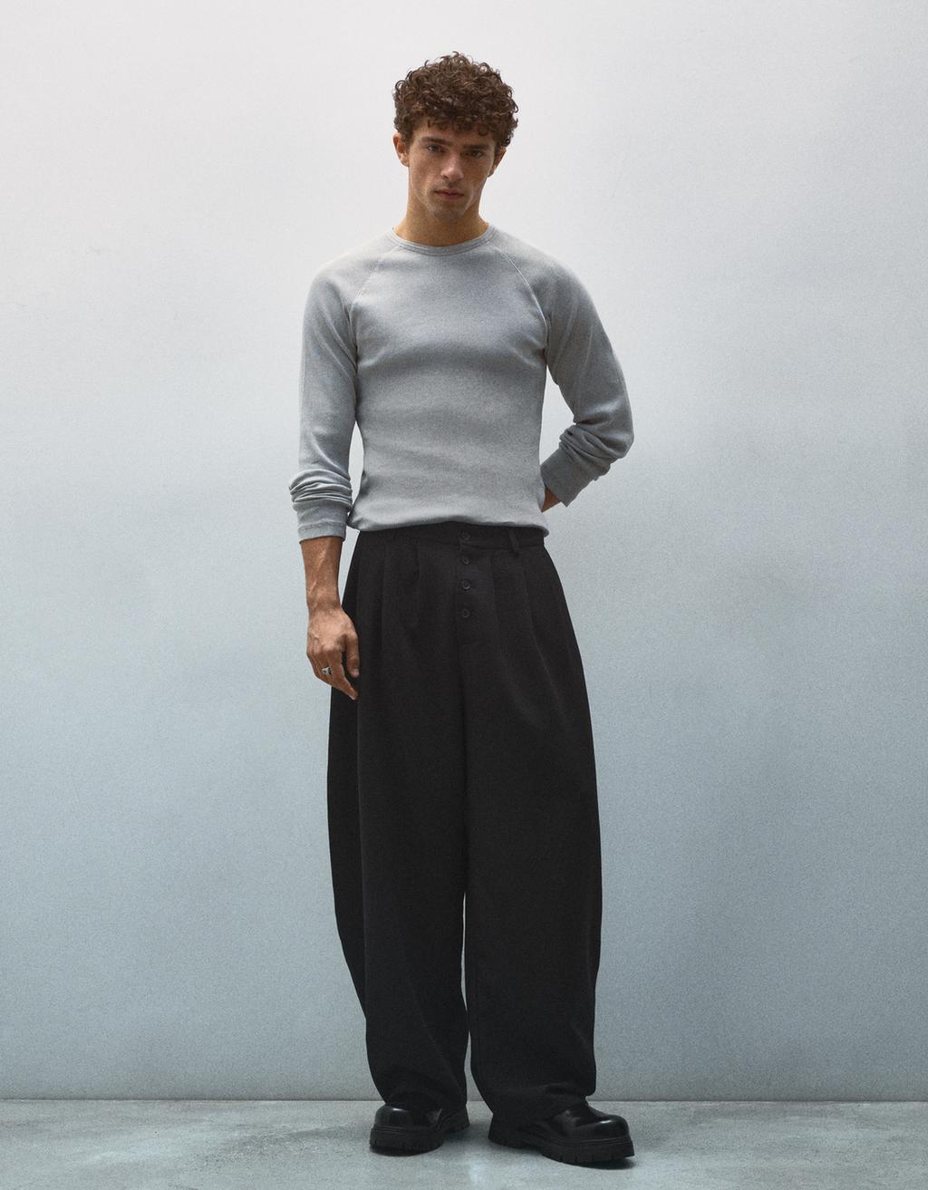 Darted barrel tailored fit trousers