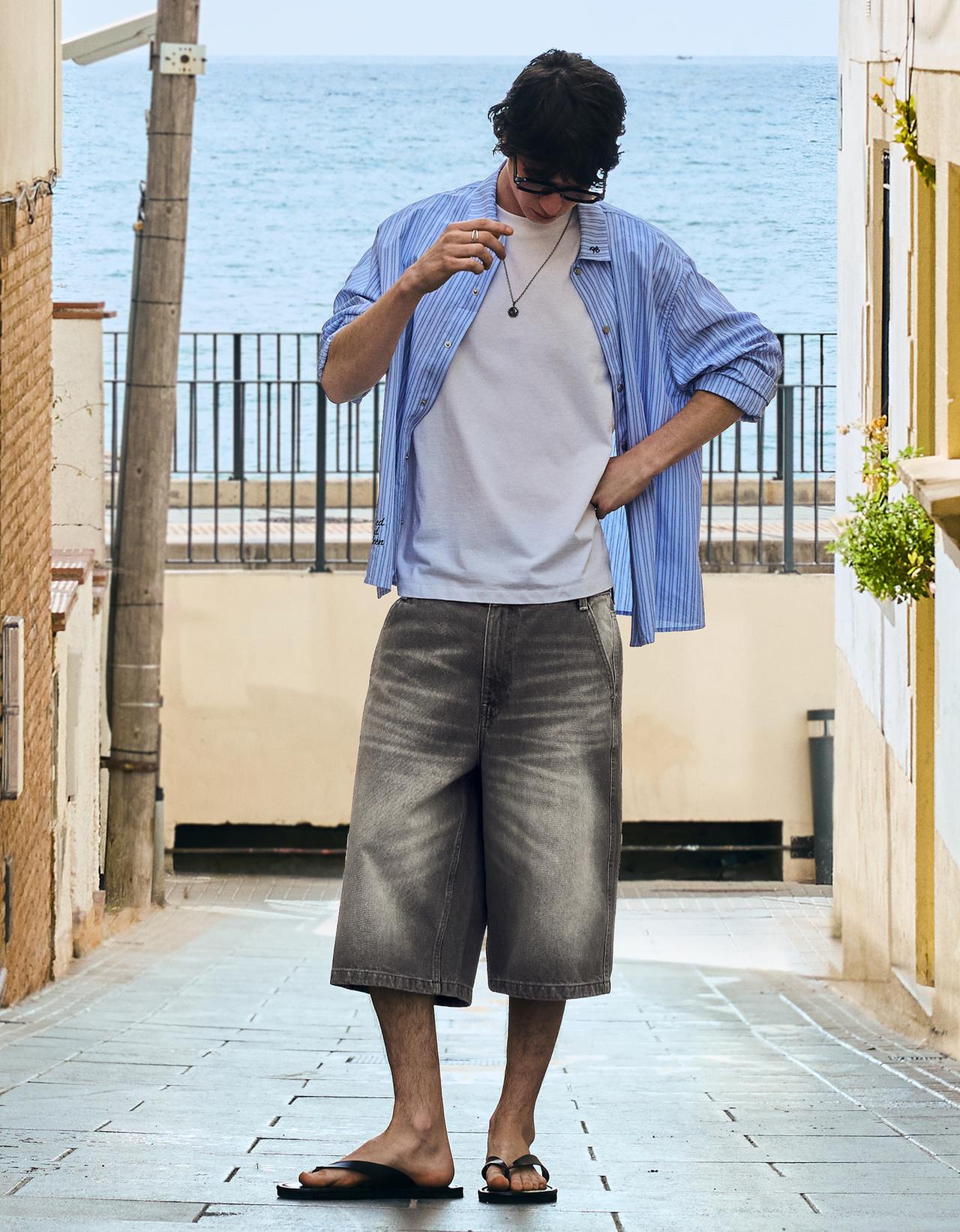 Skater denim Bermuda shorts — Grey