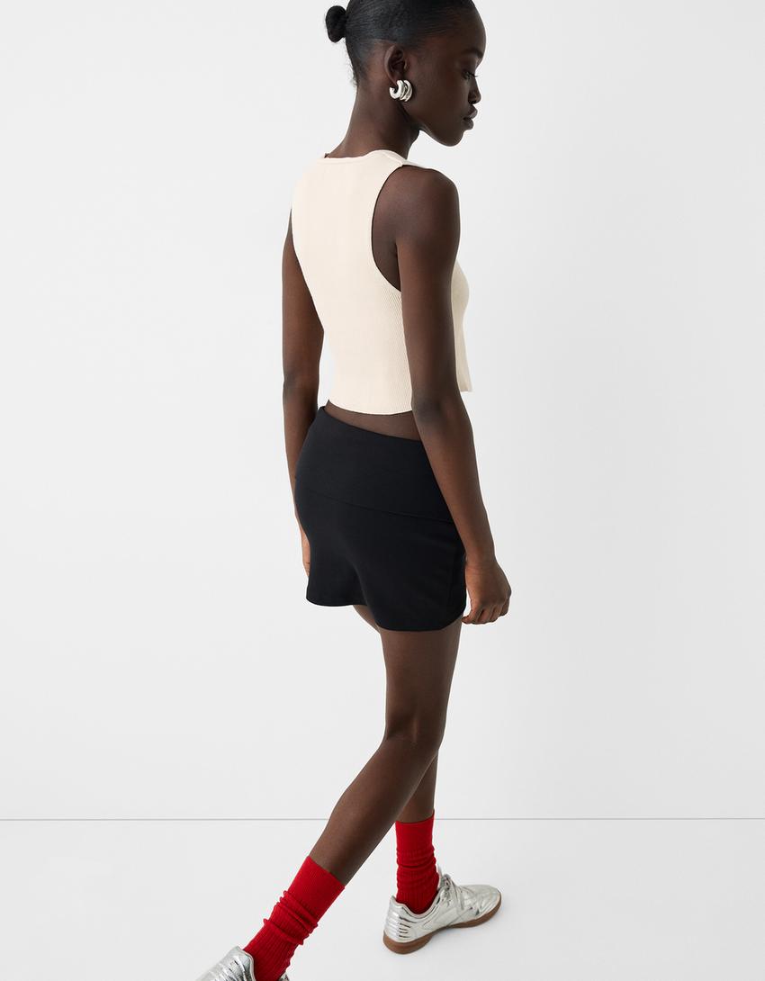 Knitted V-neck vest-Cream-1