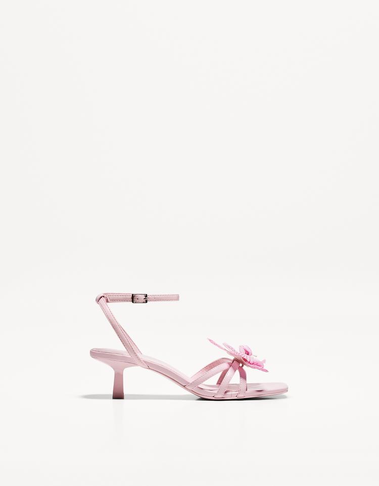 Kitten heel sandals with floral detail