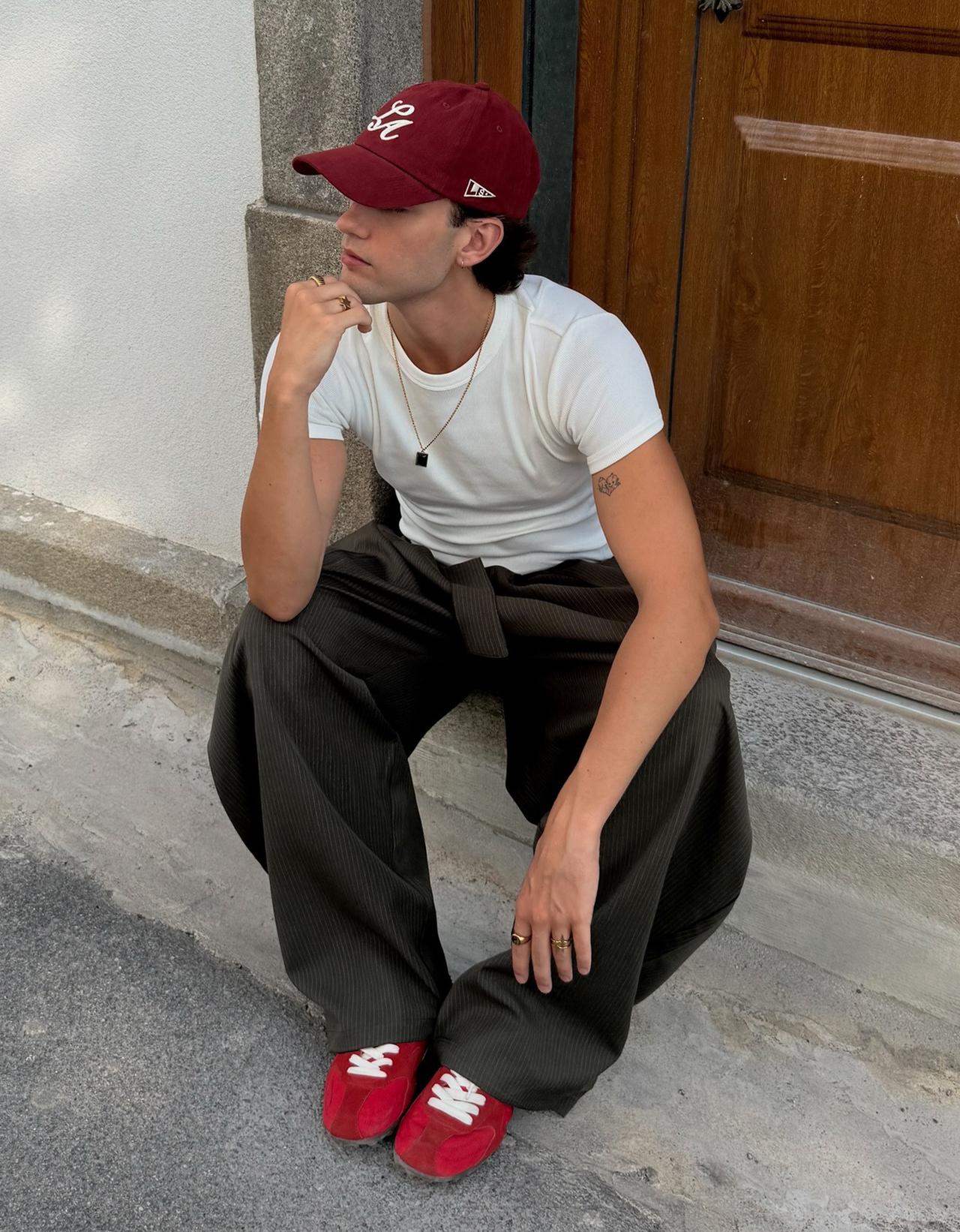 SLIM RETRO TRAINERS — RED