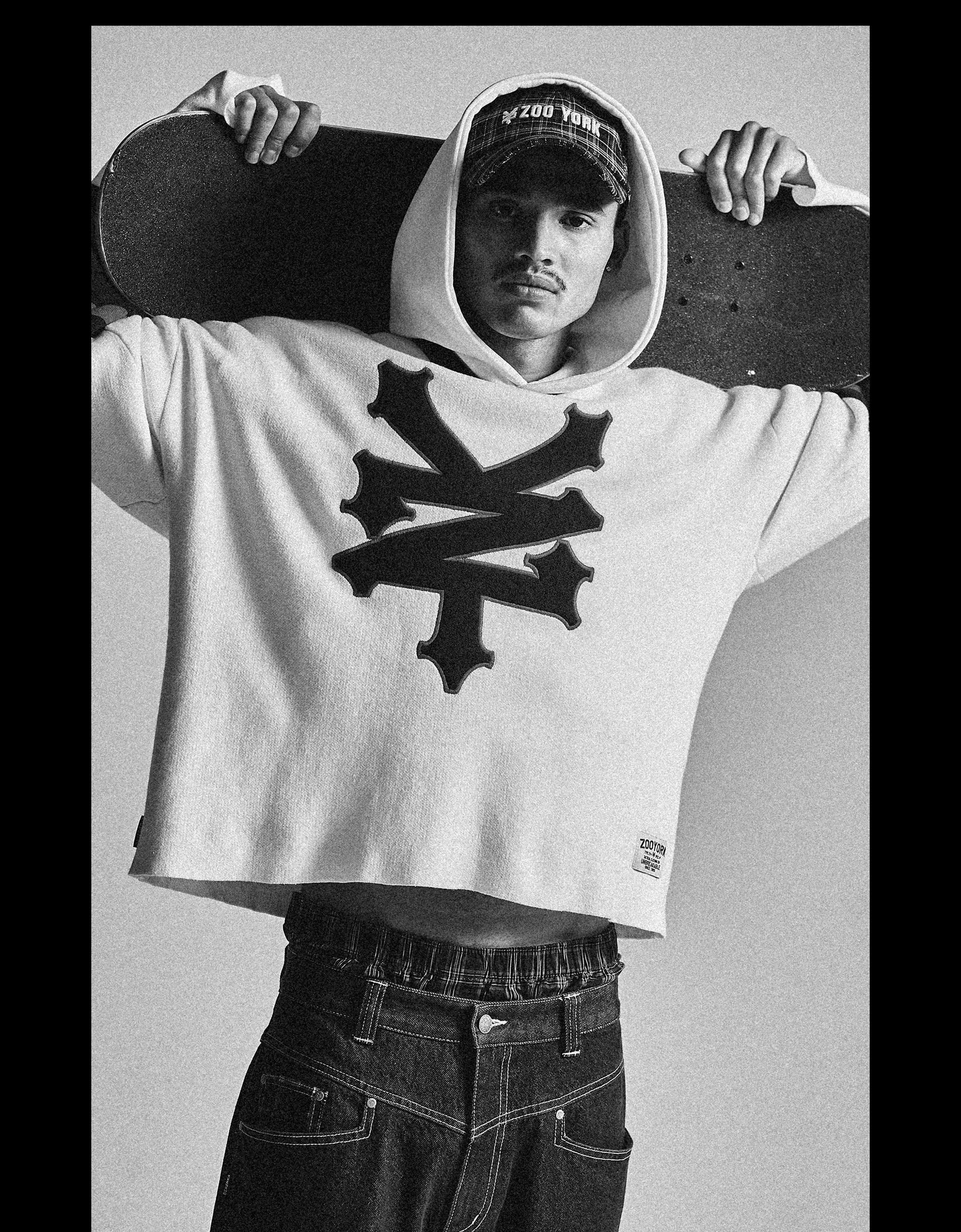 ZOO YORK embroidered V-neck jumper — Off white