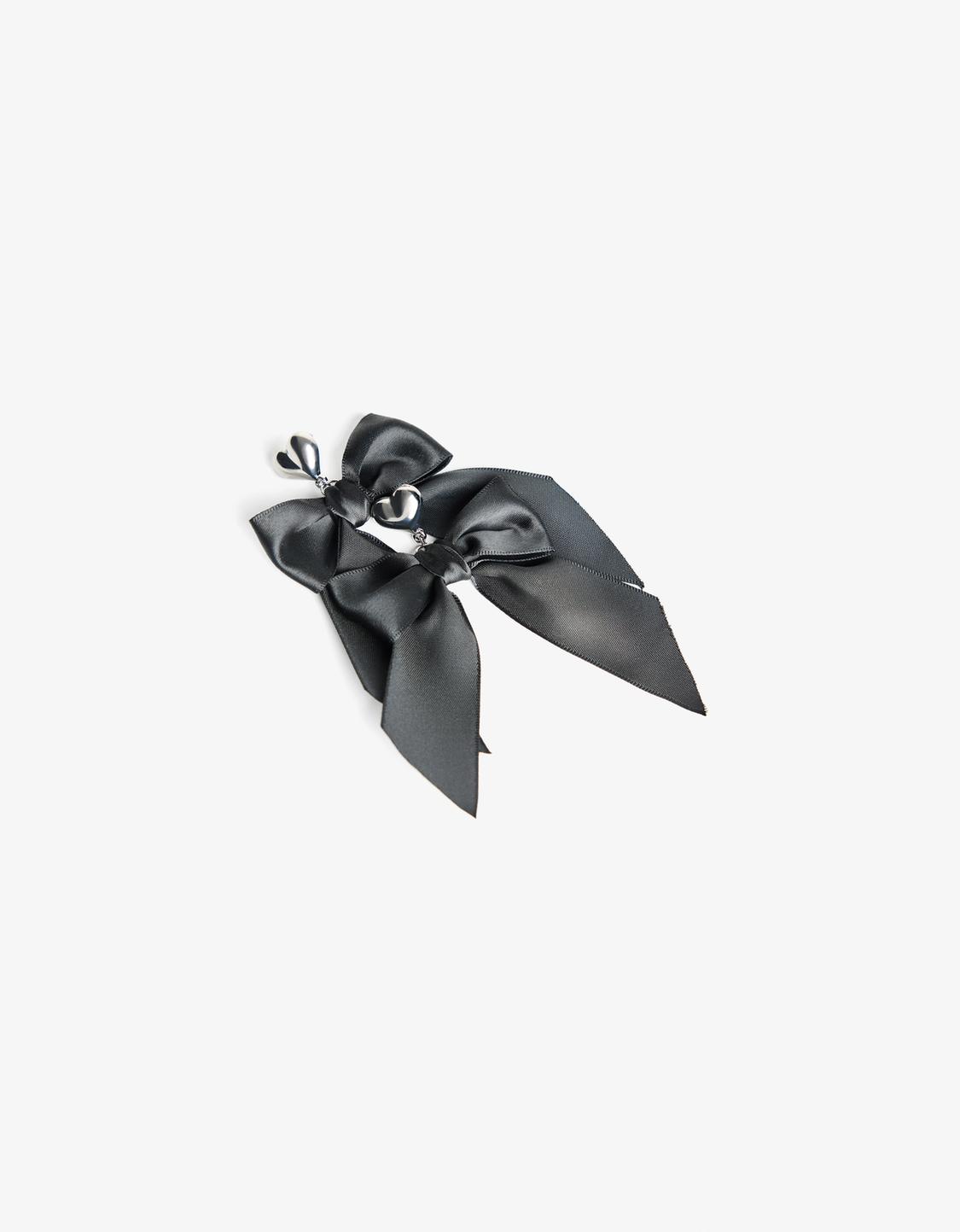 Bow earrings