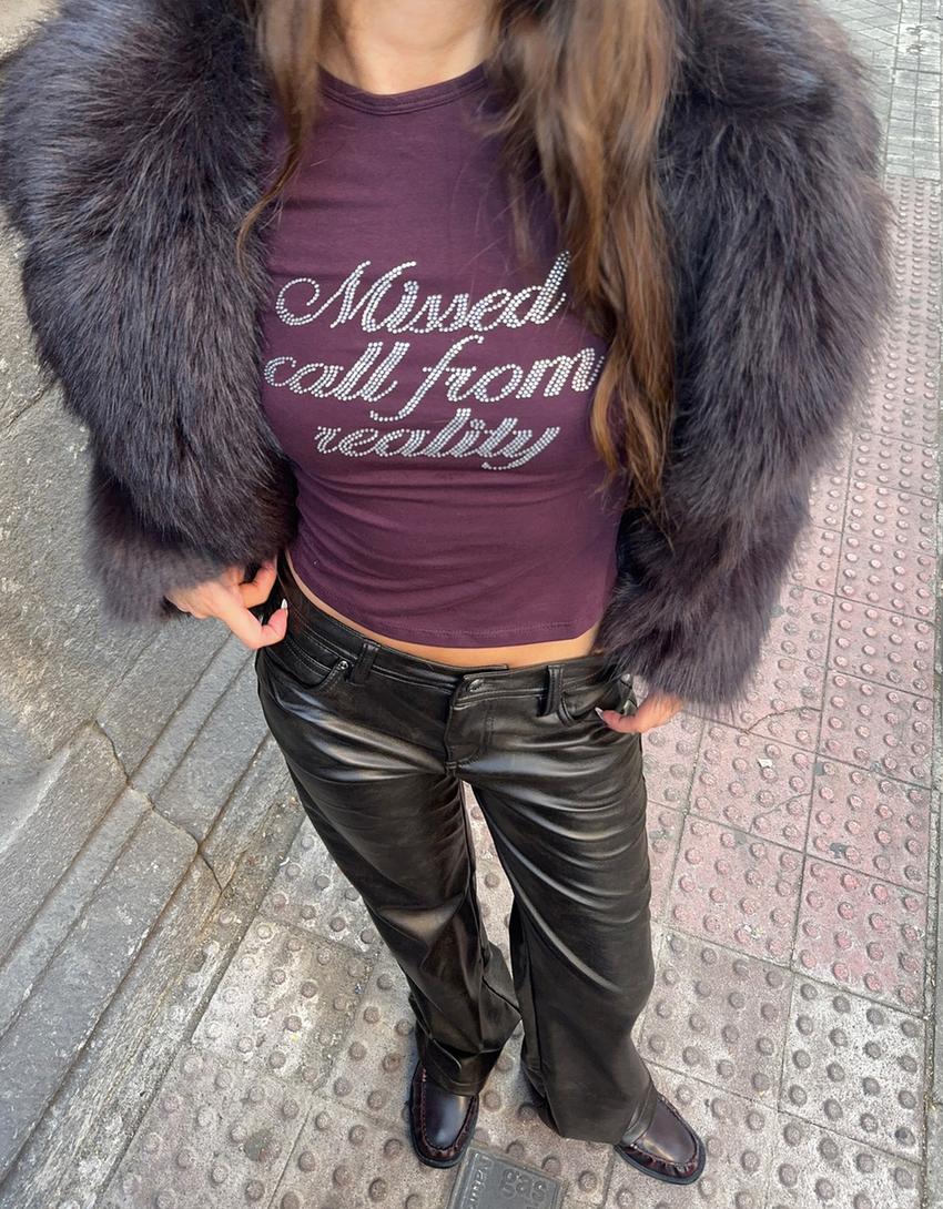 Short sleeve rhinestone T-shirt-Burgundy