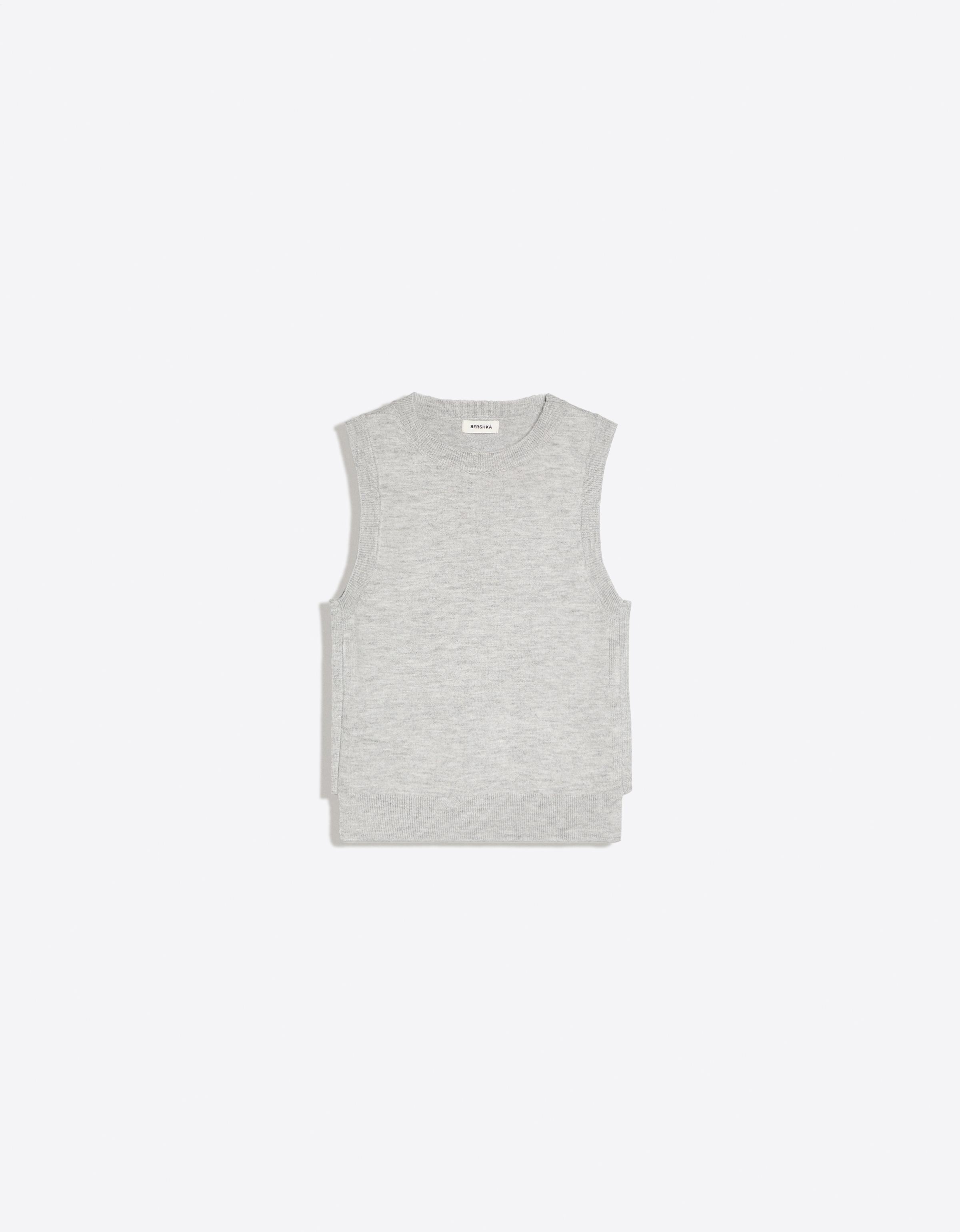 Sleeveless knit top — Grey