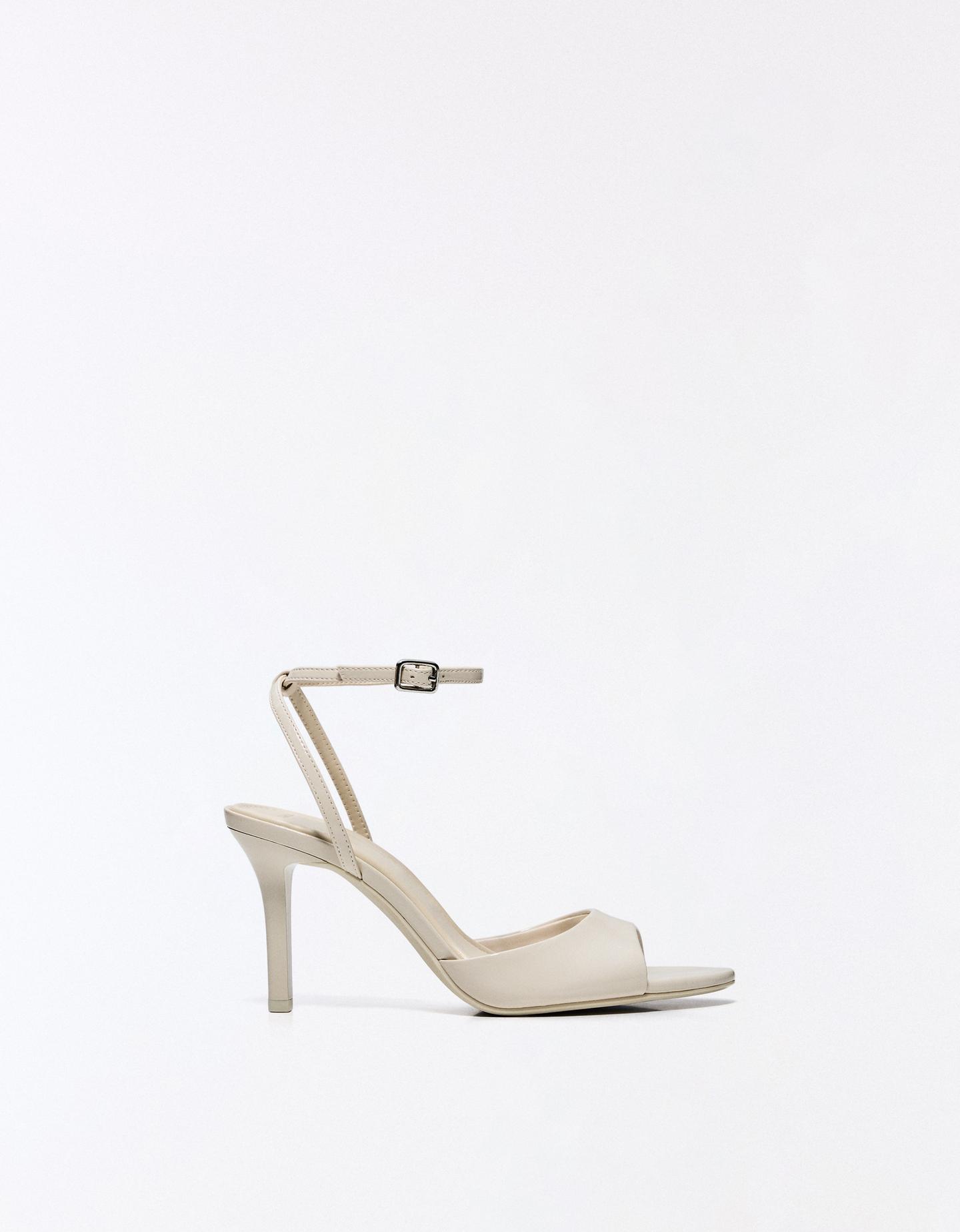 Bershka Sandali Con Tacco A Braccialetto Donna 41 Avorio