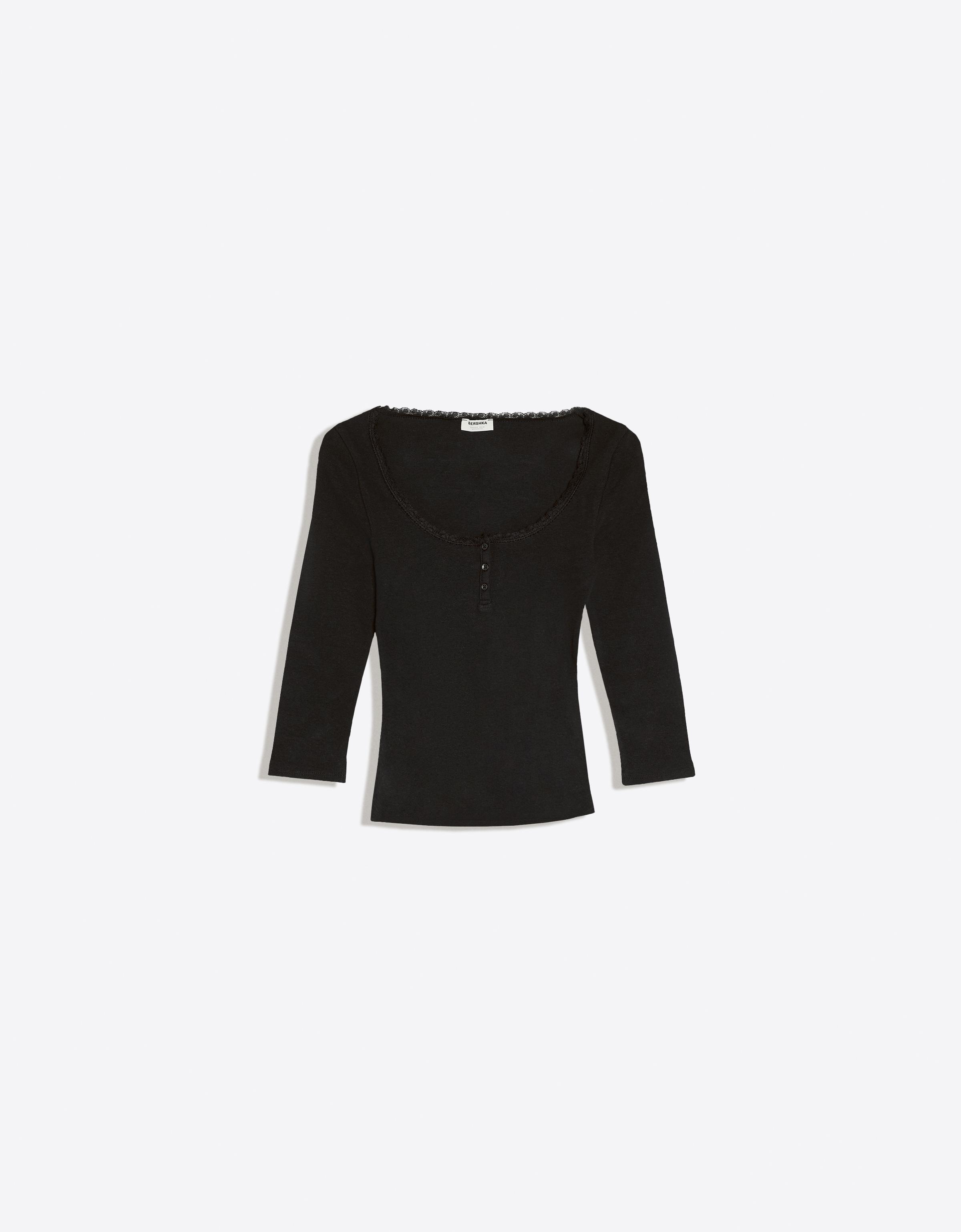 Lace V-neck long sleeve T-shirt — Black