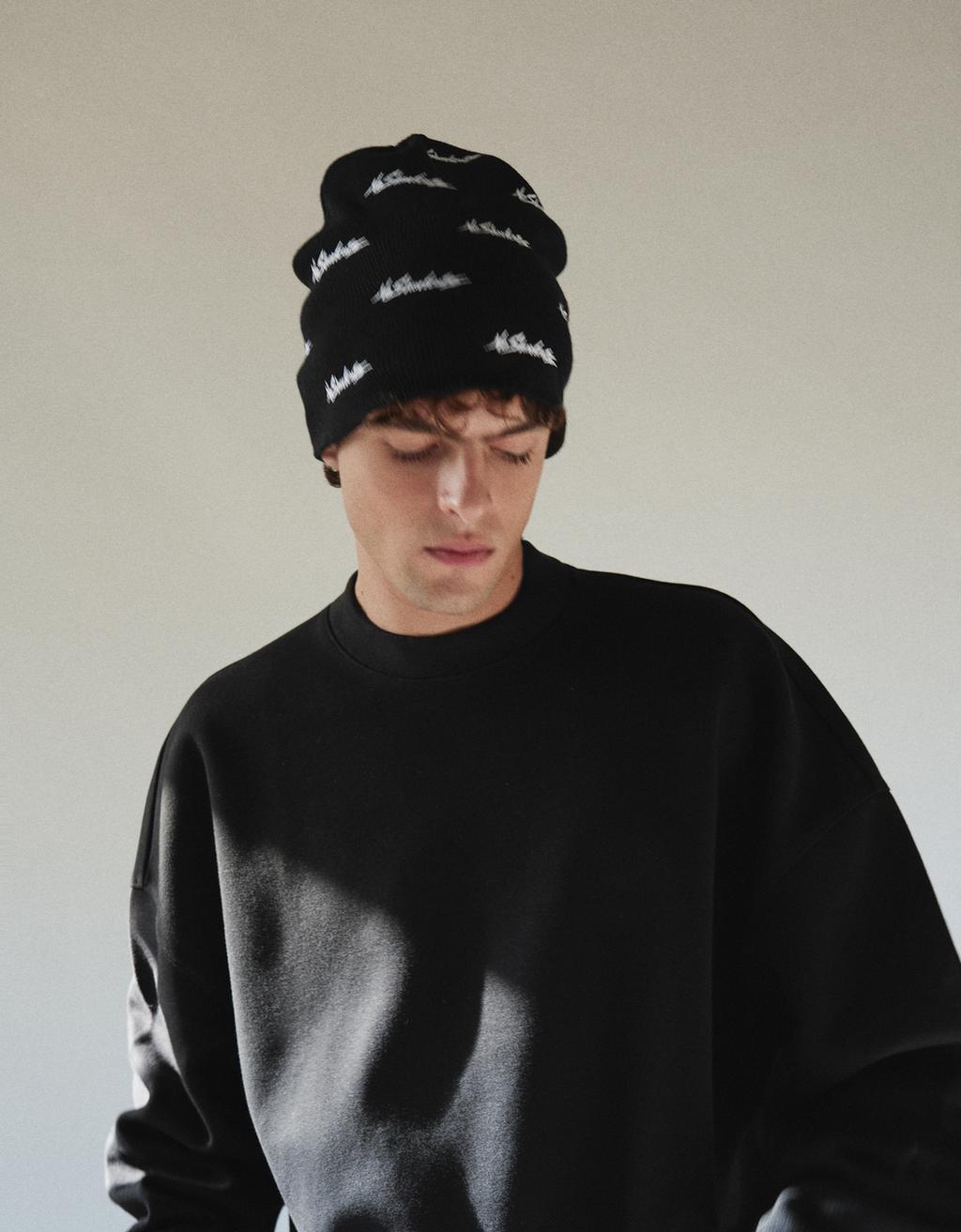 Bershka Embroidered knit beanie