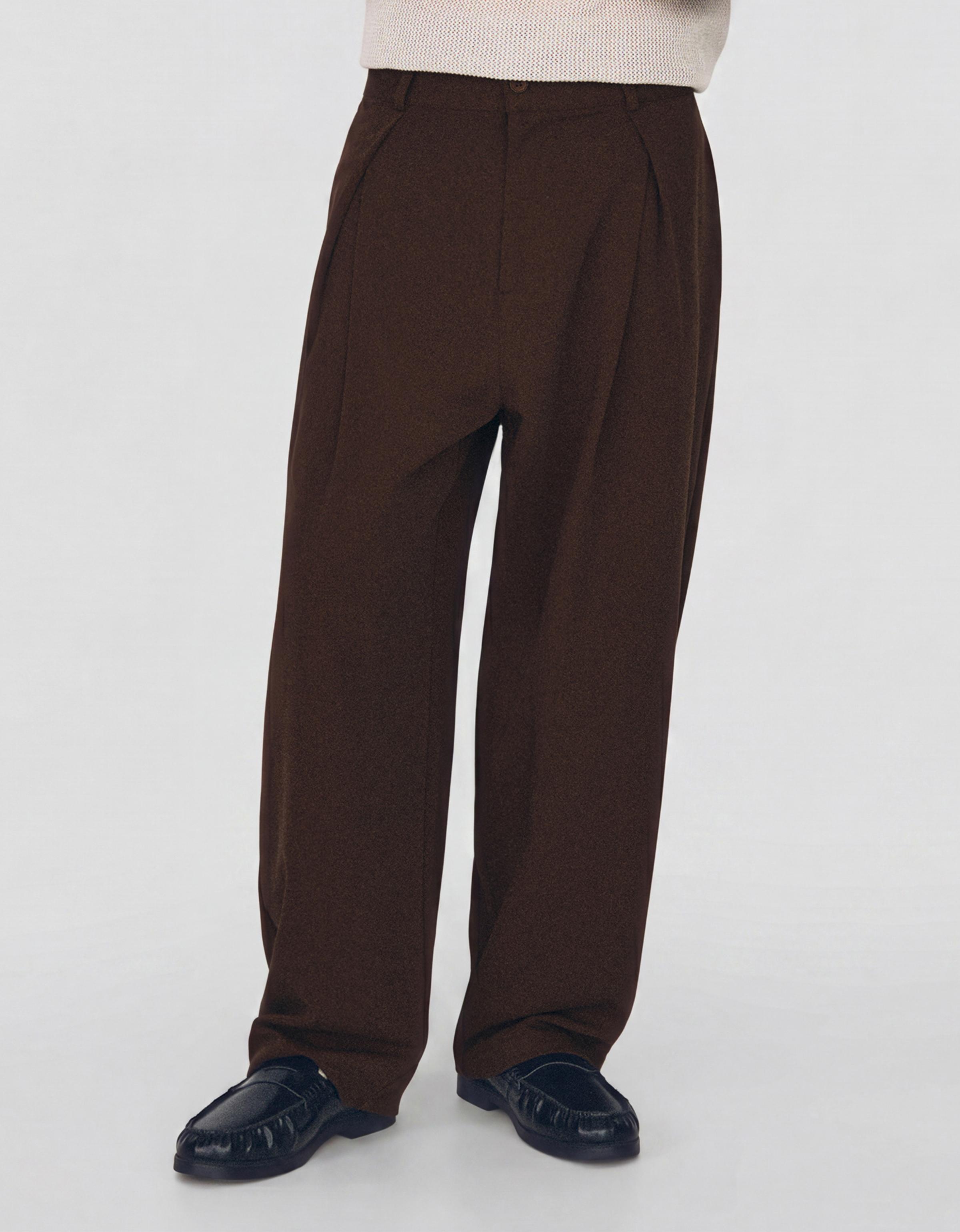 Pleated baggy trousers — Brown