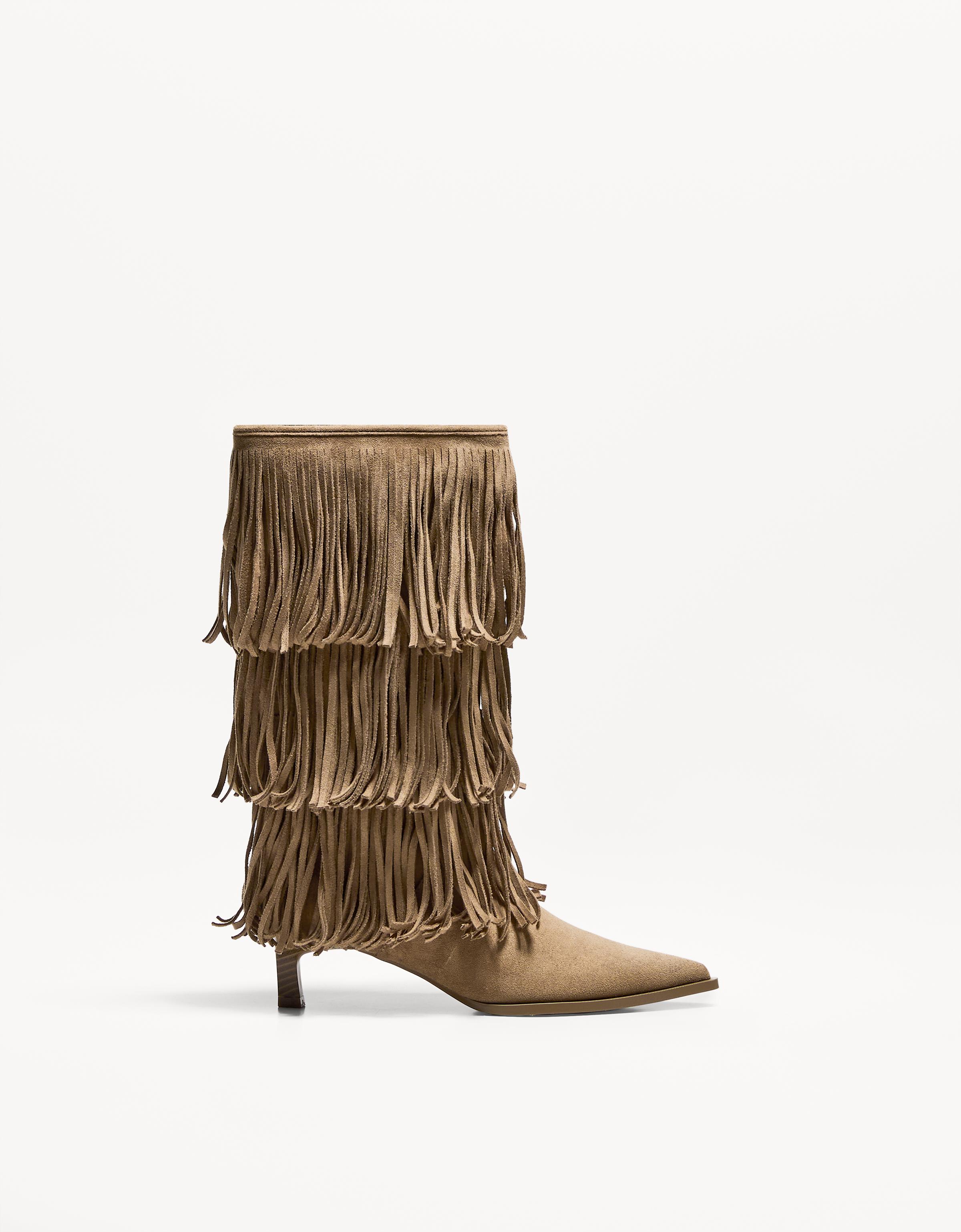 Bershka Absatzstiefel Aus Wildlederimitat Mit Kitten-Heels Damen 35 Gelbbraun