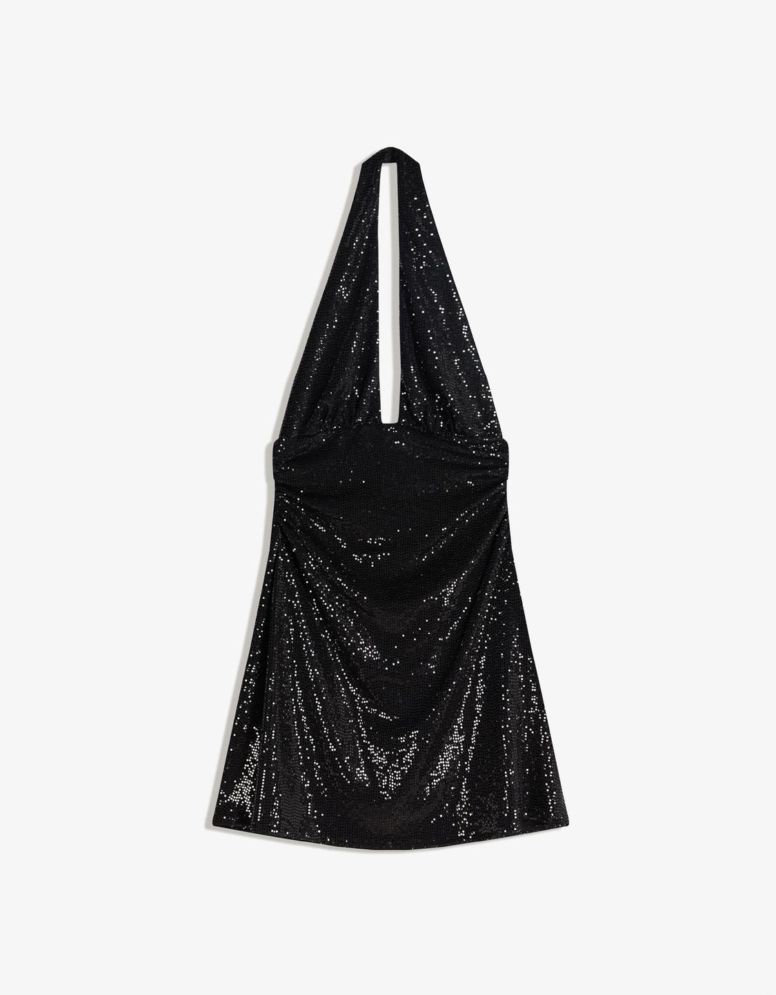 Gaun mini halter kerut berkilau