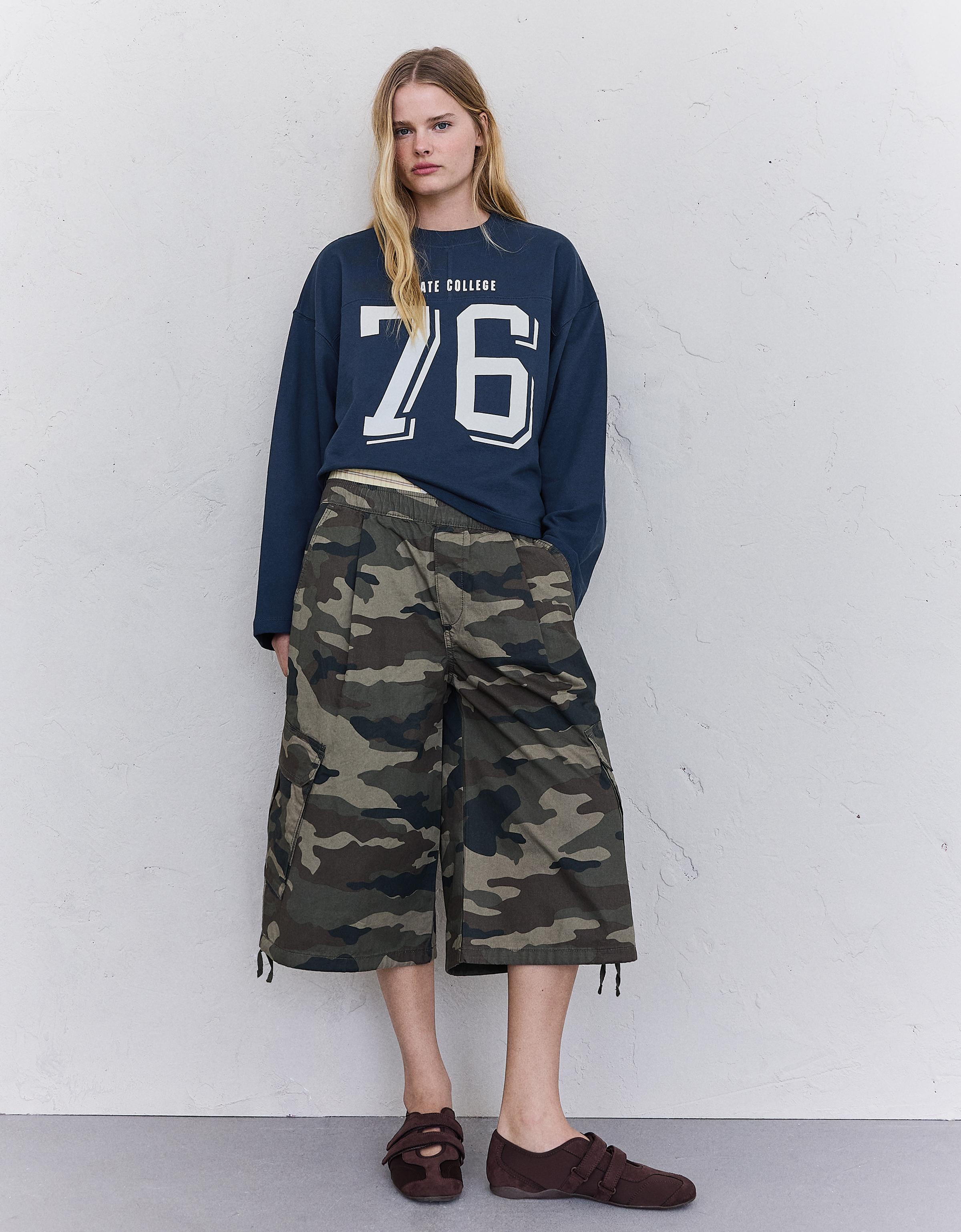 Printed round neck sweatshirt — Navy