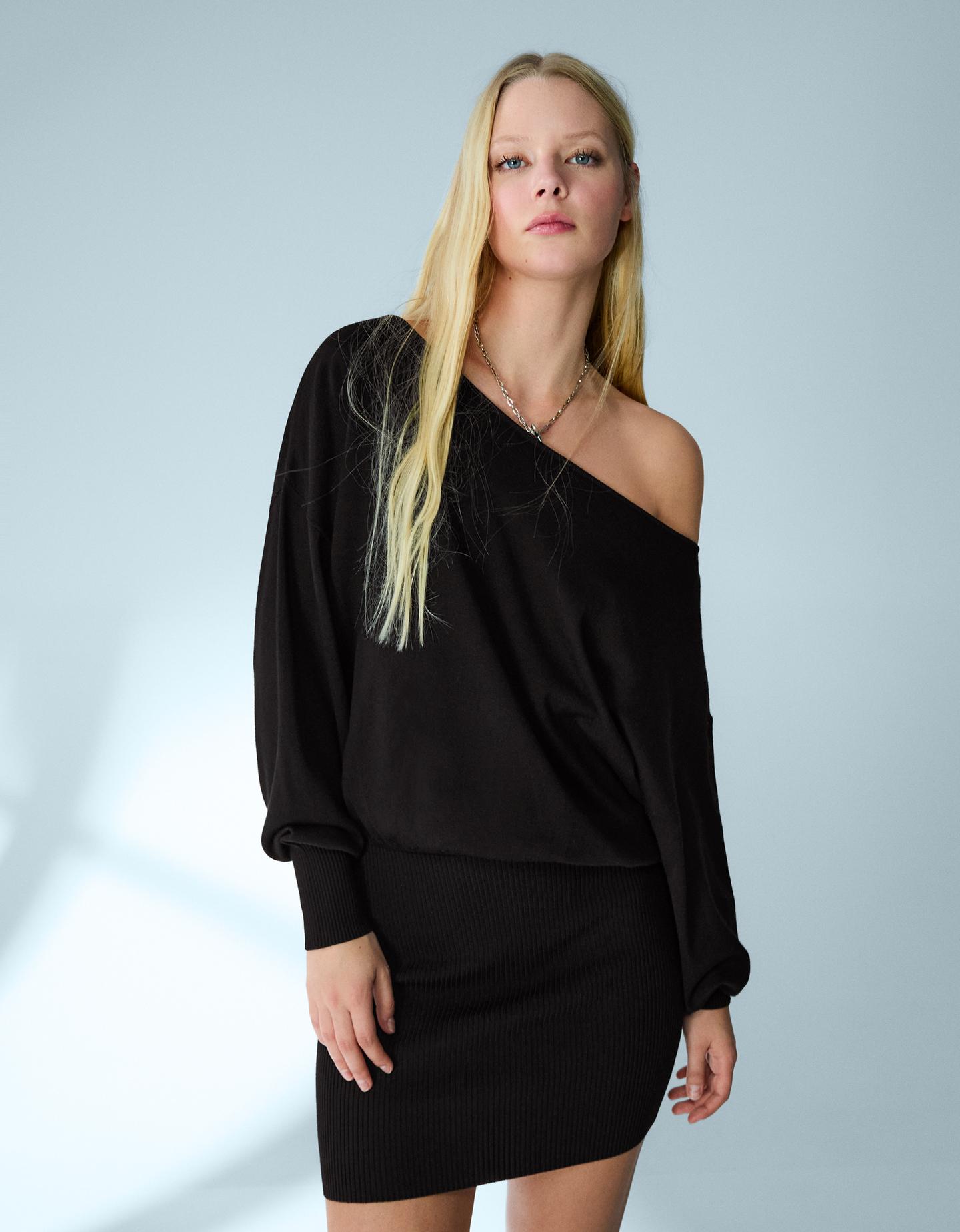 Bershka asymetryczna sukienka mini z ribu czarny
