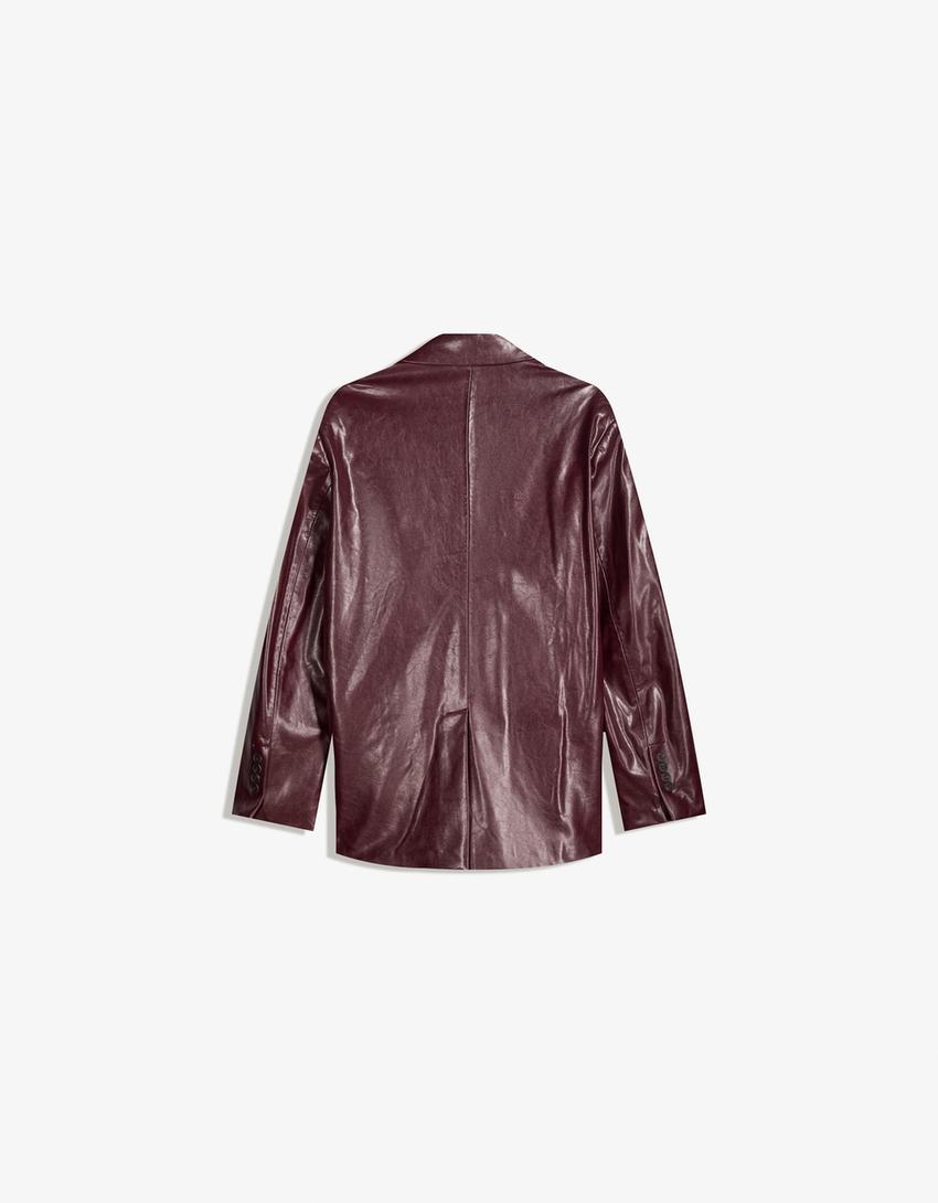 Blazer oversize efecto piel-Burdeos