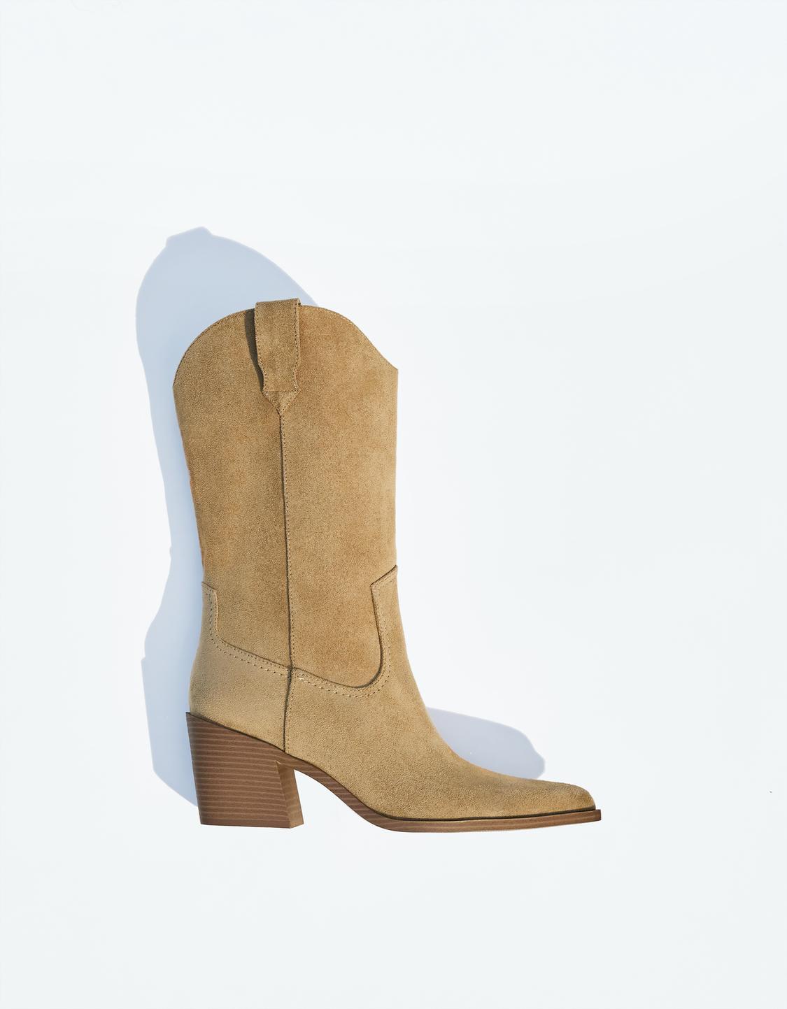 Heeled cowboy boots