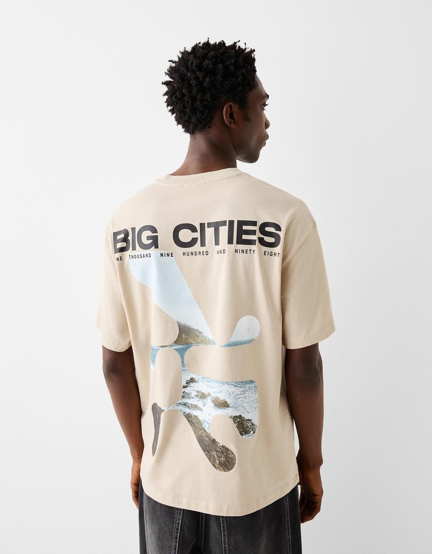 T-shirt manga curta boxy estampado-Caramelo-2