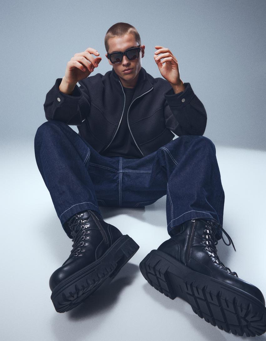 Botín detalles metálicos-Negro