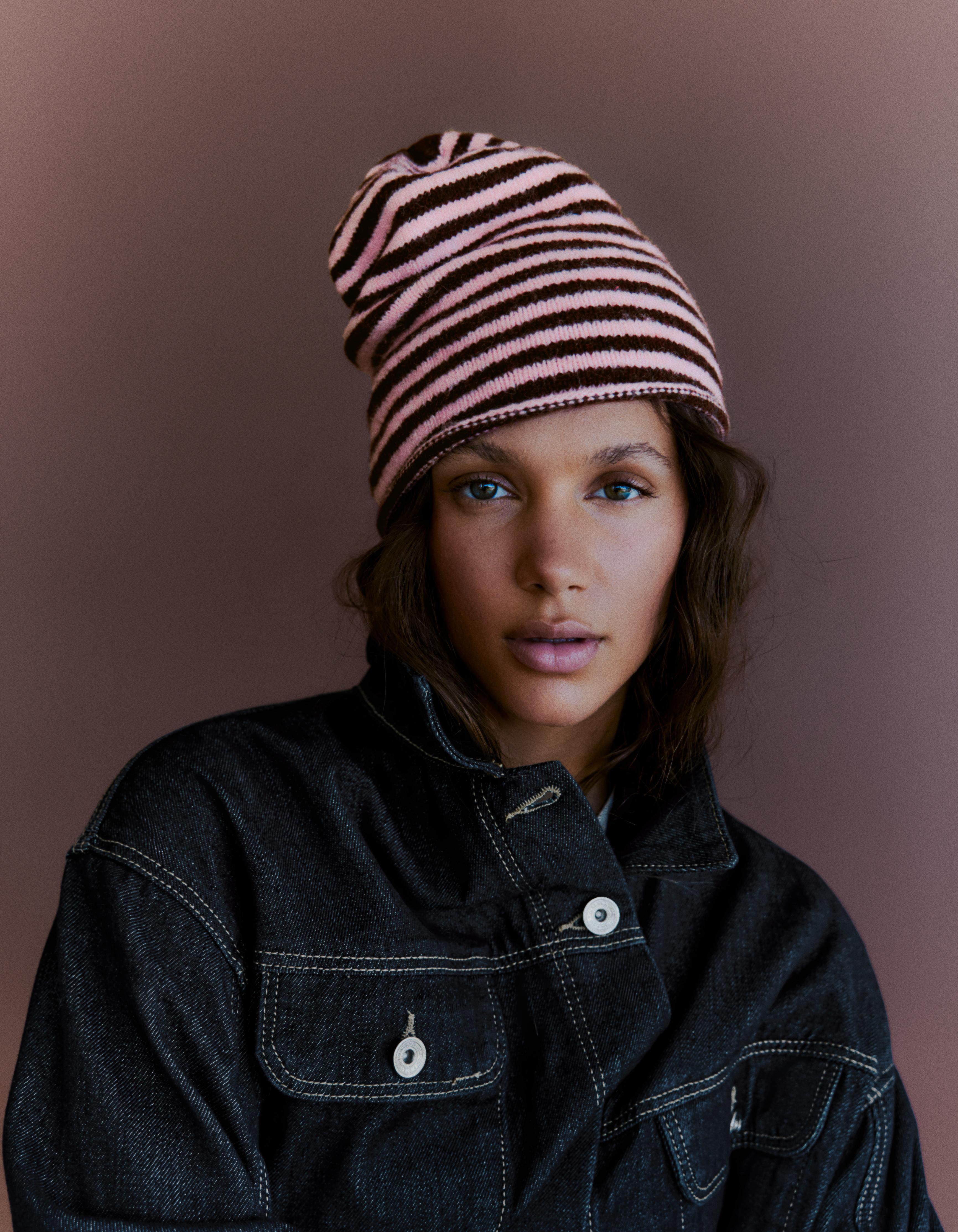 Striped beanie — Pink