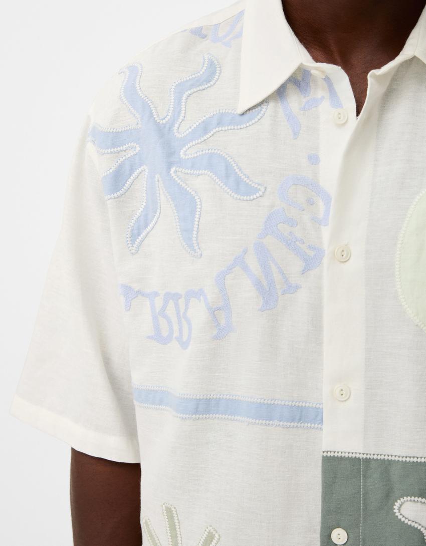 Camisa de manga curta boxy bordada-Branco-5