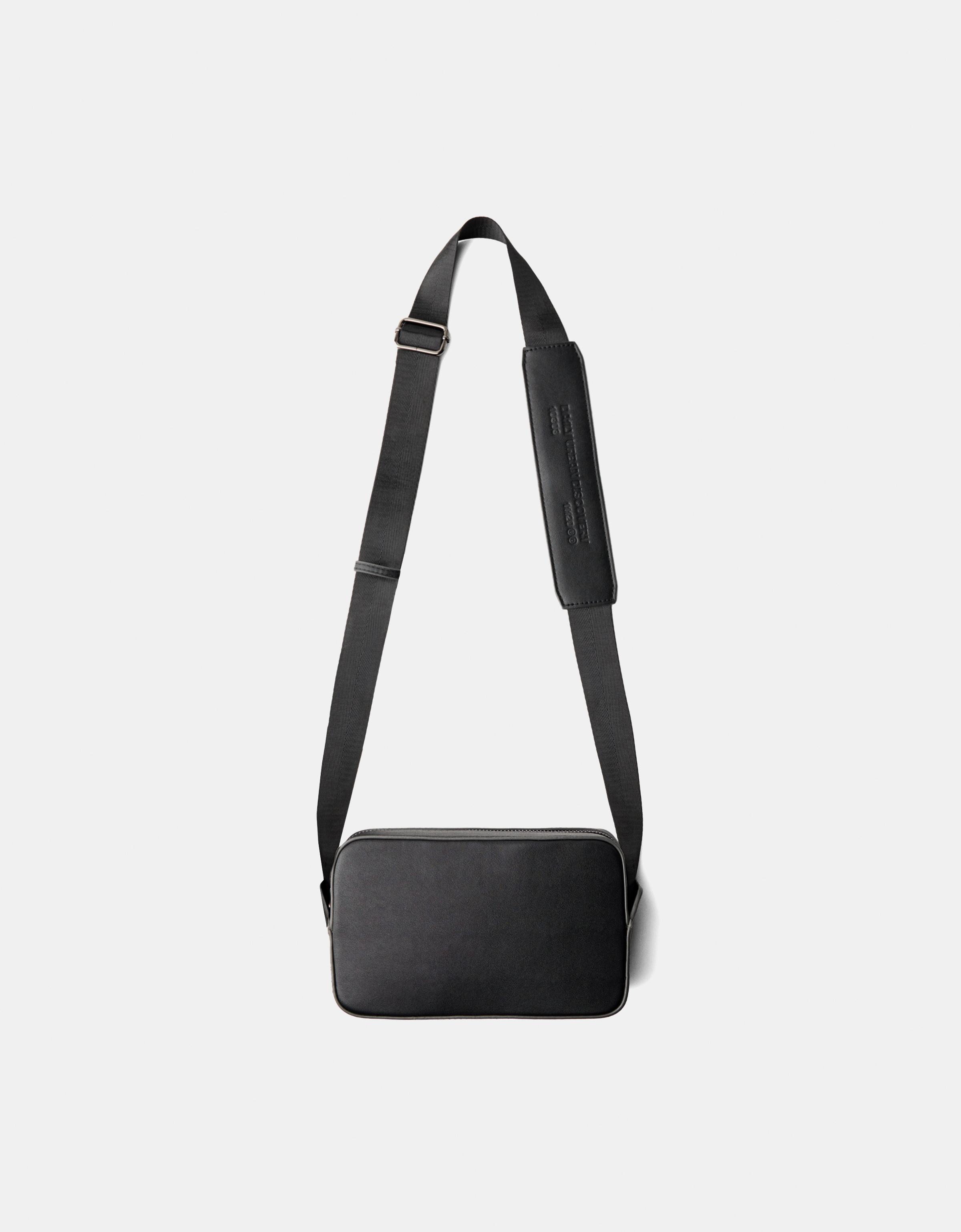 Bershka Starre Kastenförmige Crossbody-Tasche Herren Schwarz