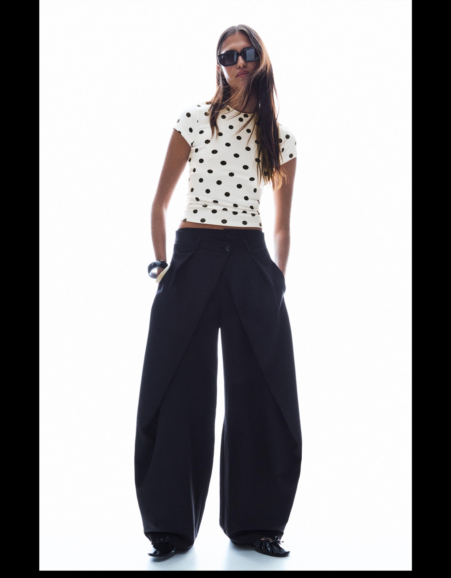 Short sleeve crew neck T-shirt