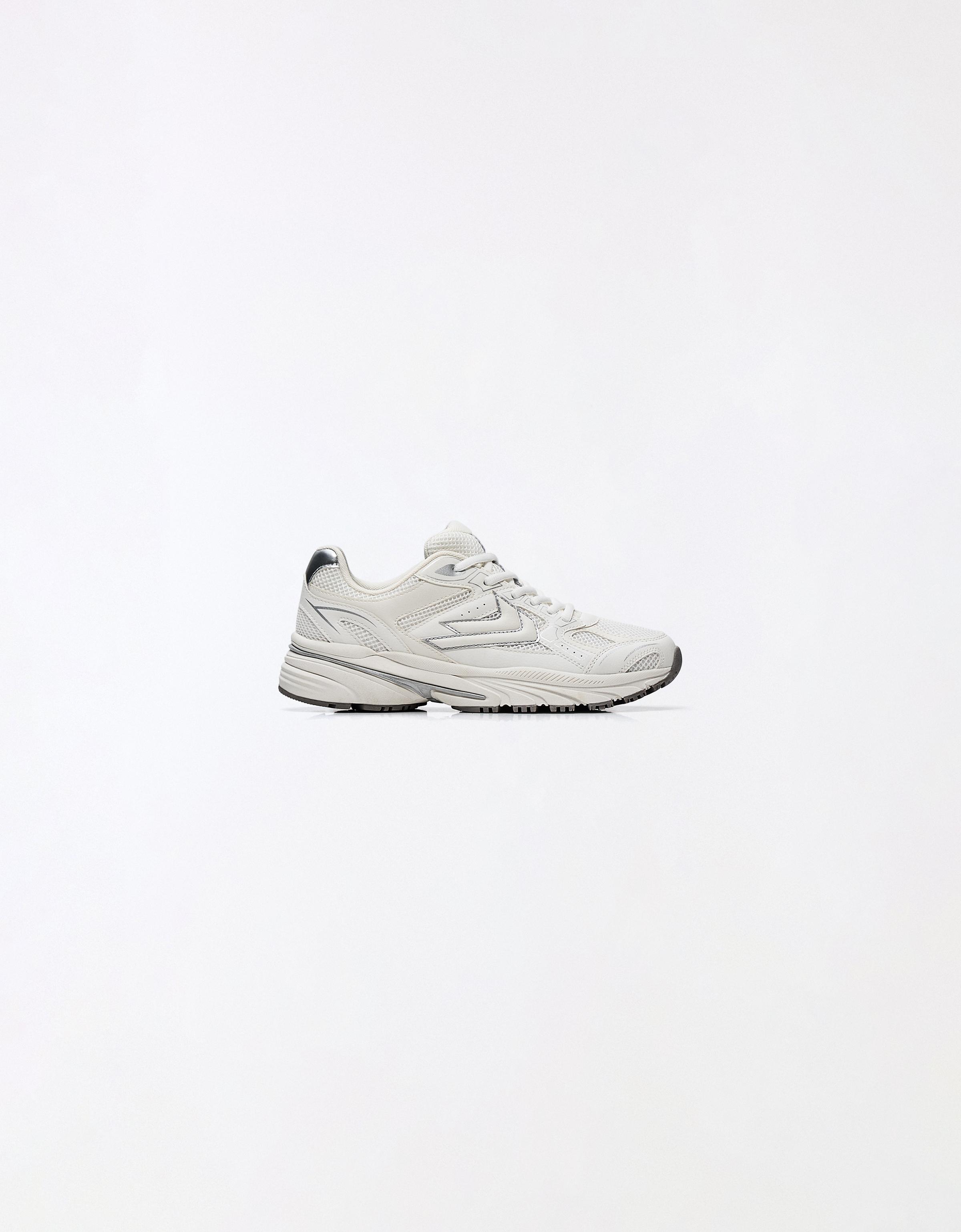 MULTI-PIECE TRAINERS — WHITE