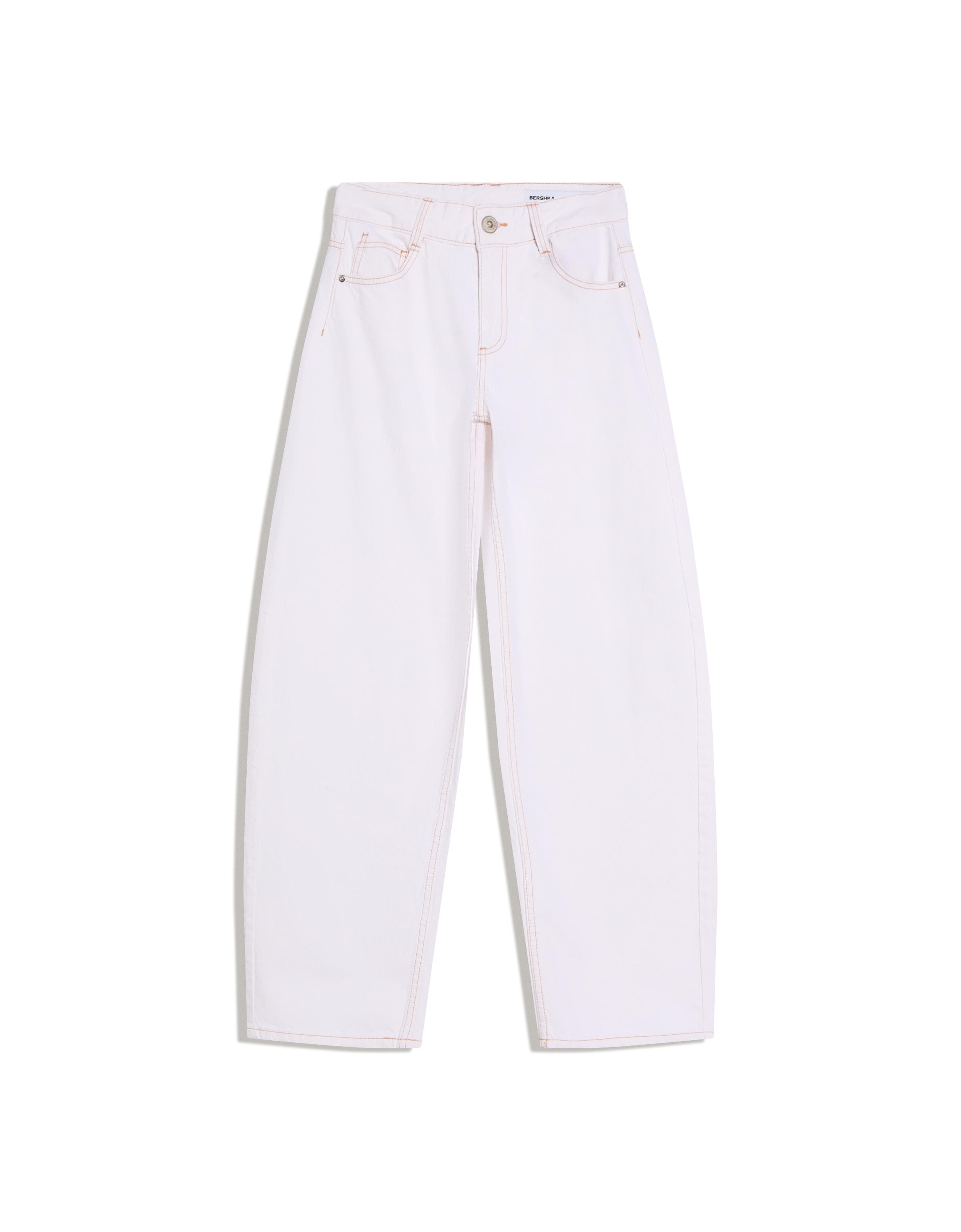 Low-rise baggy barrel jeans