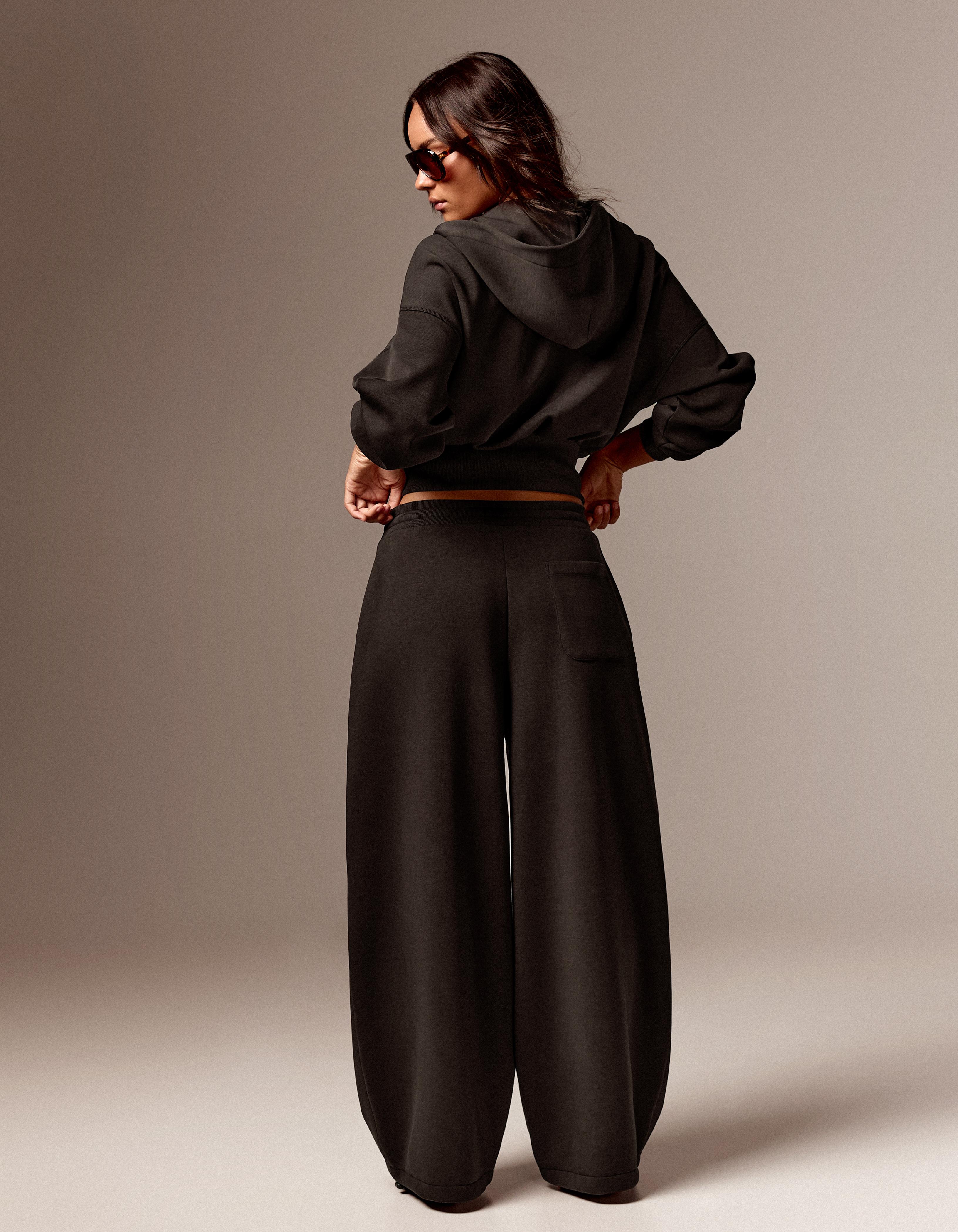 Barrel trousers — Brown