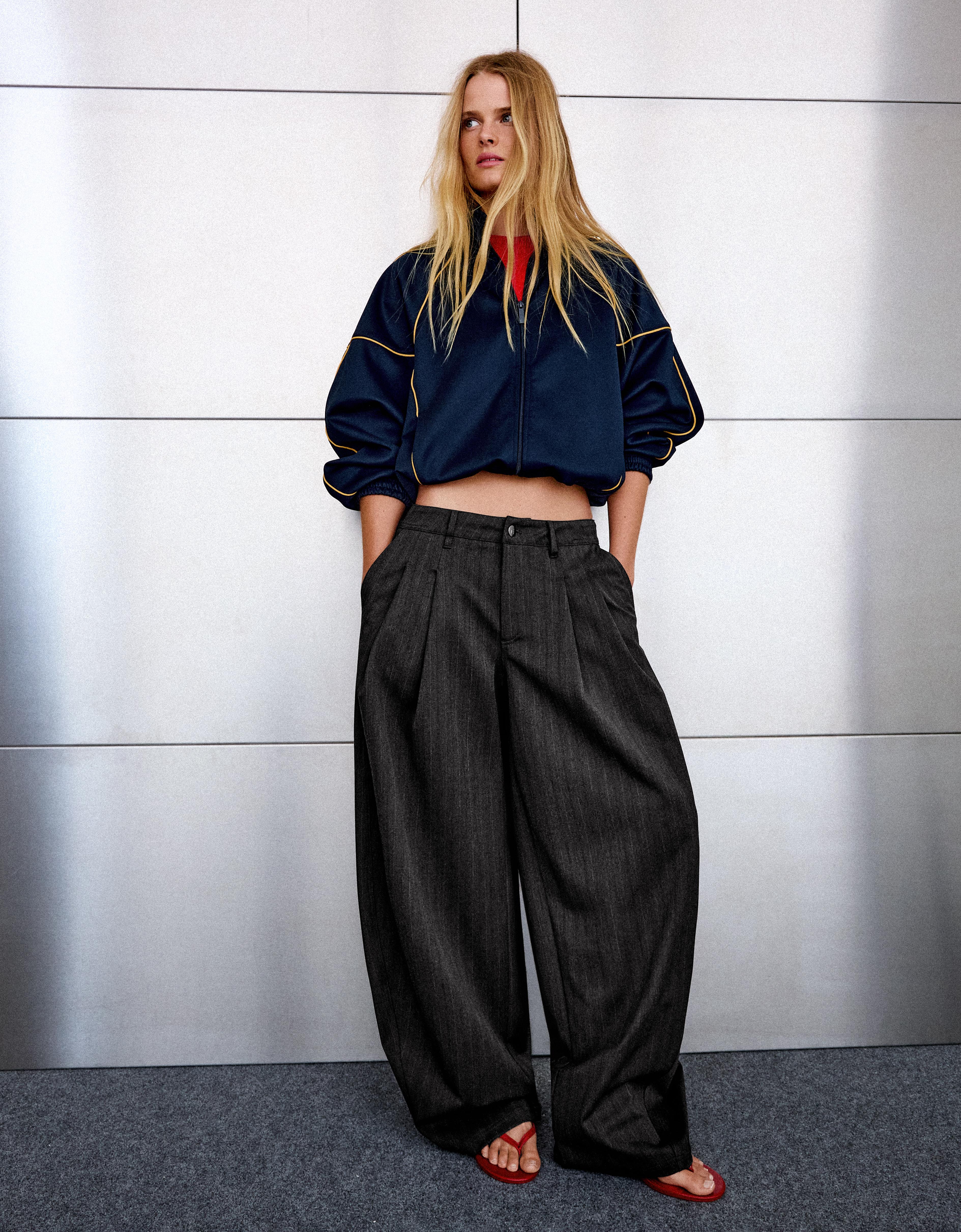 Bershka Mujer 32 Gris Oscuro