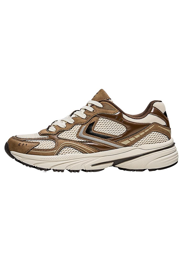 MULTI-PIECE TRAINERS — Multicolored