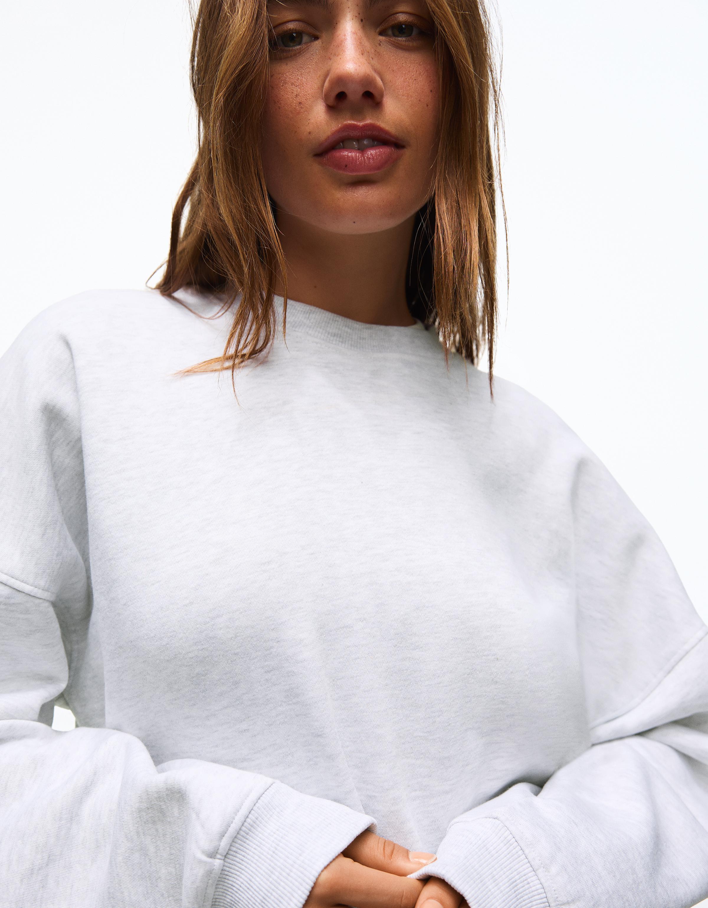 Round neck sweatshirt — Grey