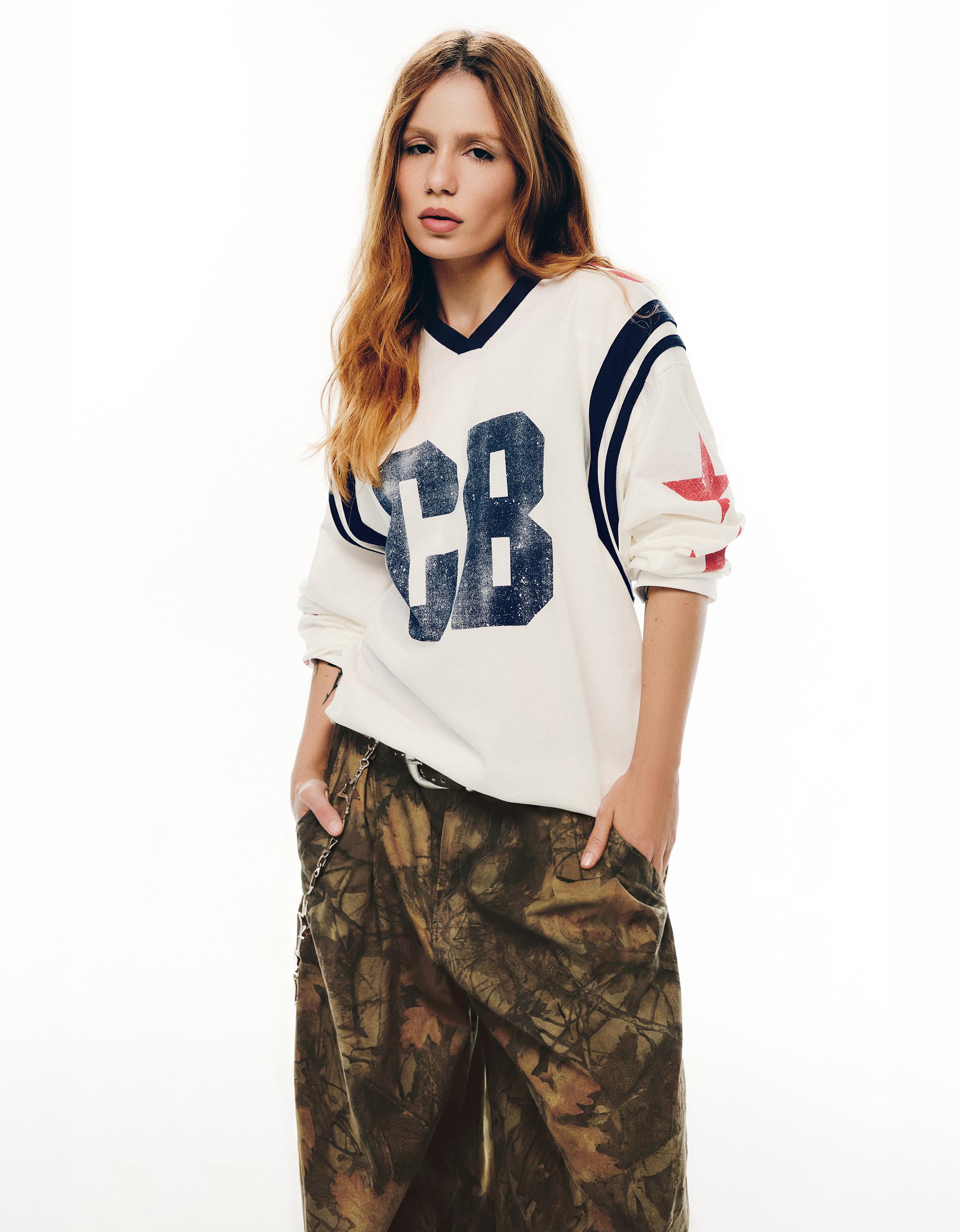 Bershka Camiseta Oversize Print Carol Biazin Collection Mujer Blanco Roto