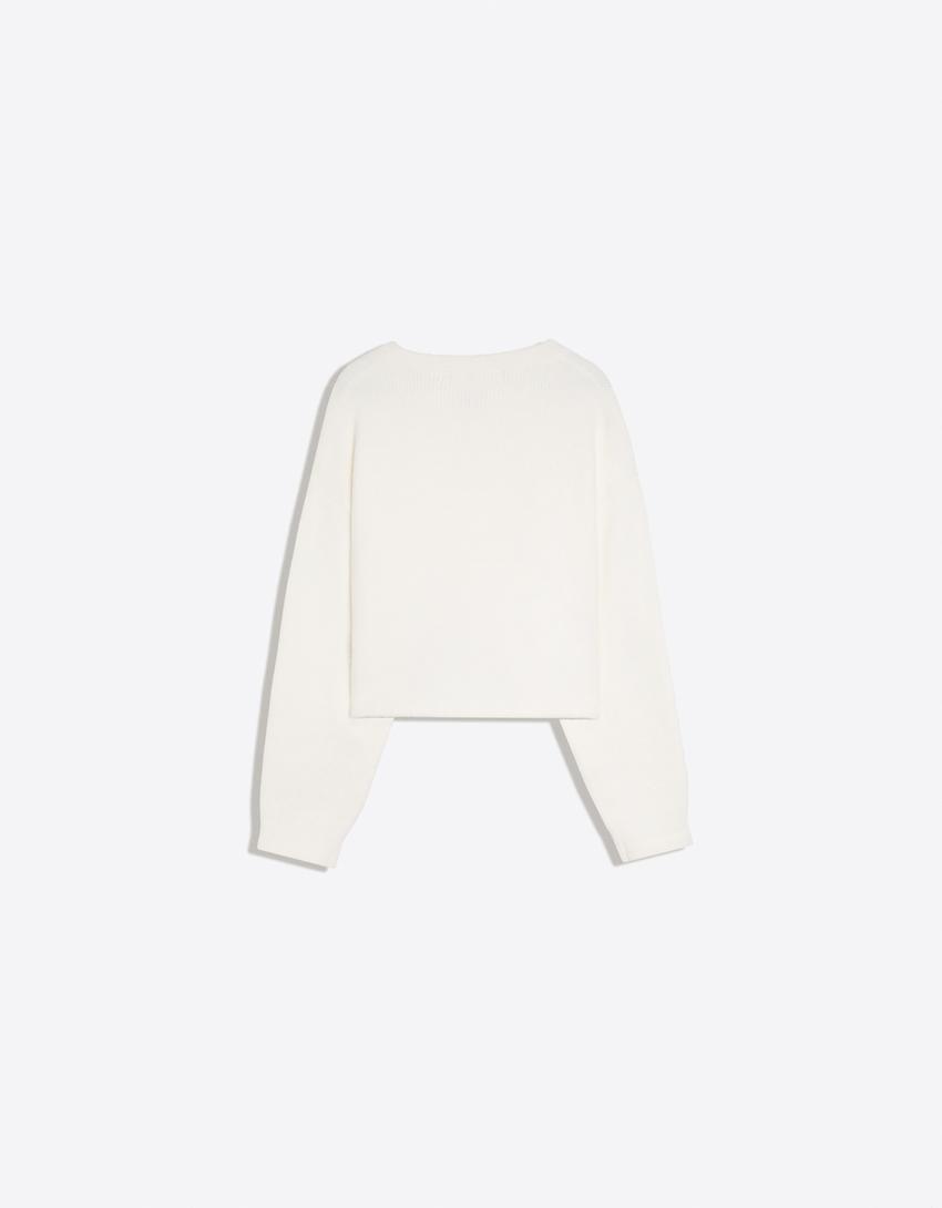 Crew neck cardigan with clasp fasteners-Cream