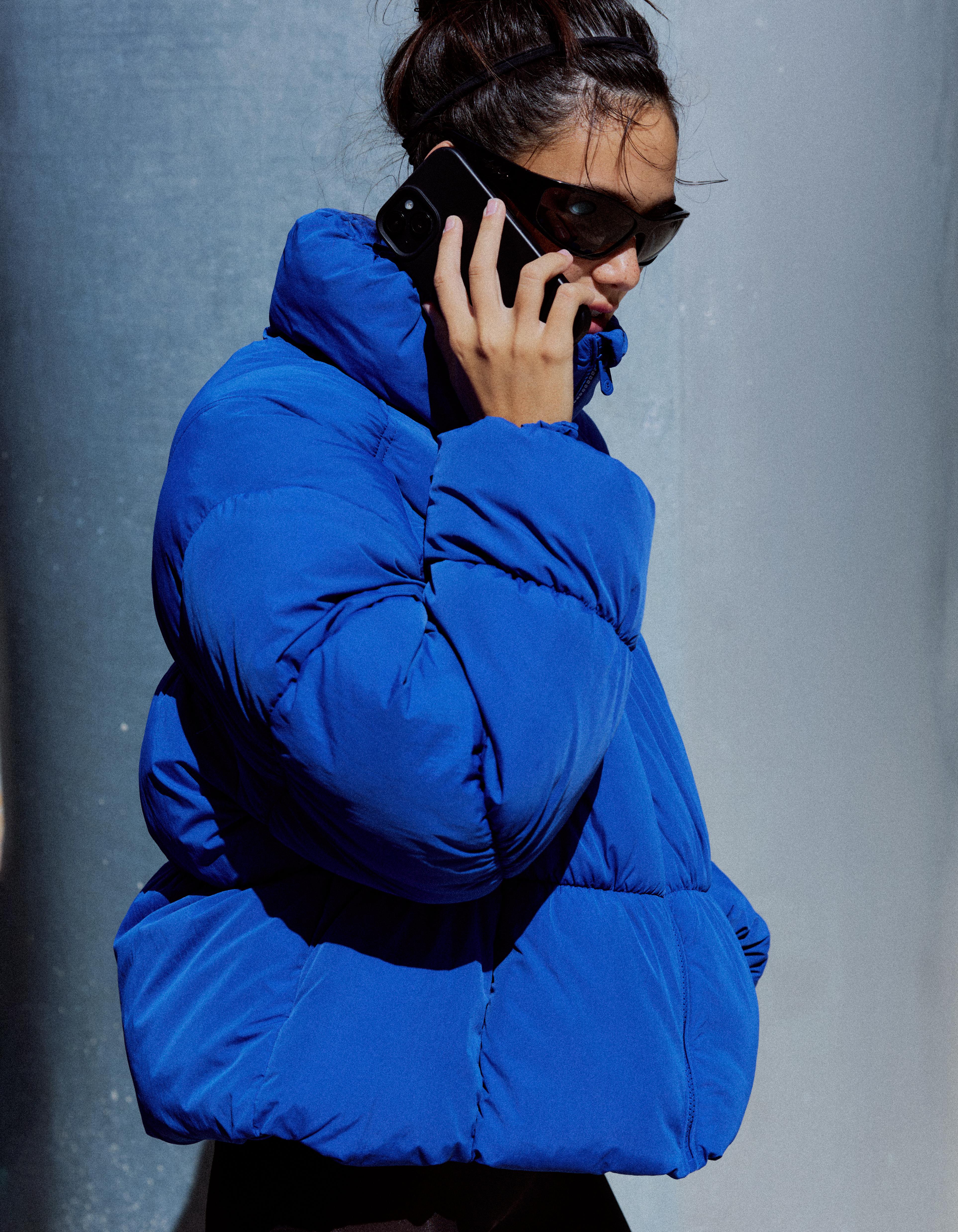 Bershka Pikowana Kurtka Thermal Resistance & Water Repellent Kobieta Niebieski