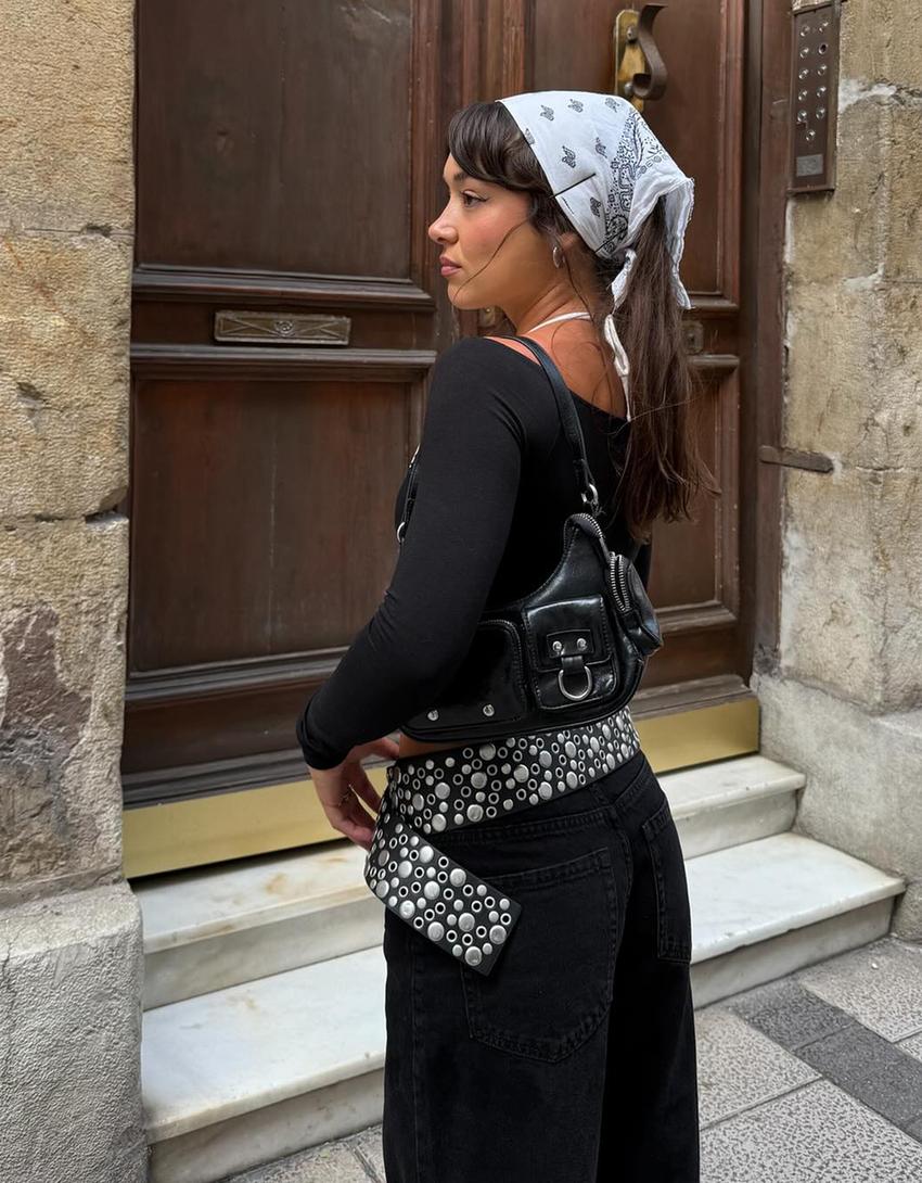Samarreta màniga llarga coll hàlter-Negre