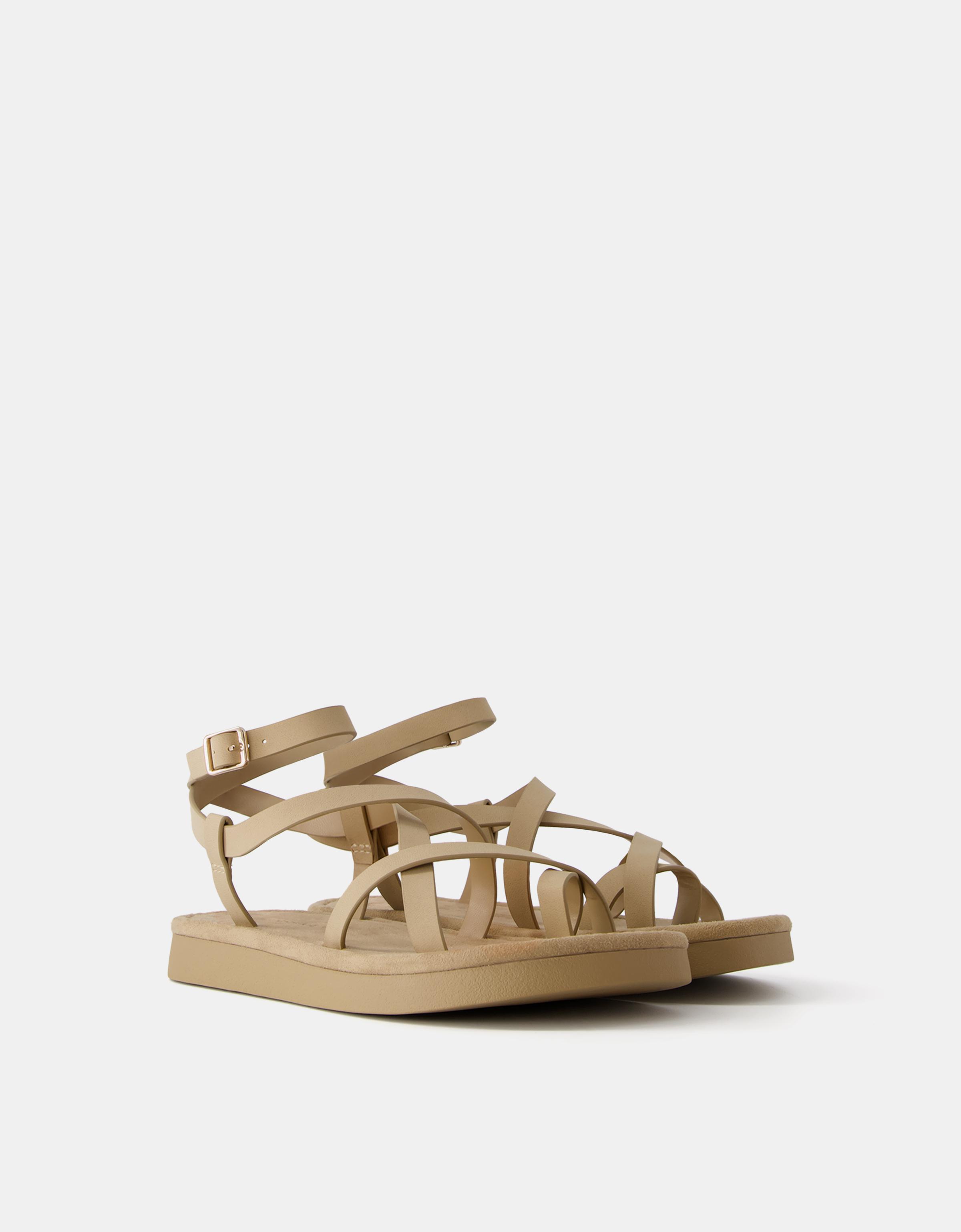 Bershka Flache Sandalen Mit Mehreren Riemchen Damen 40 Beige