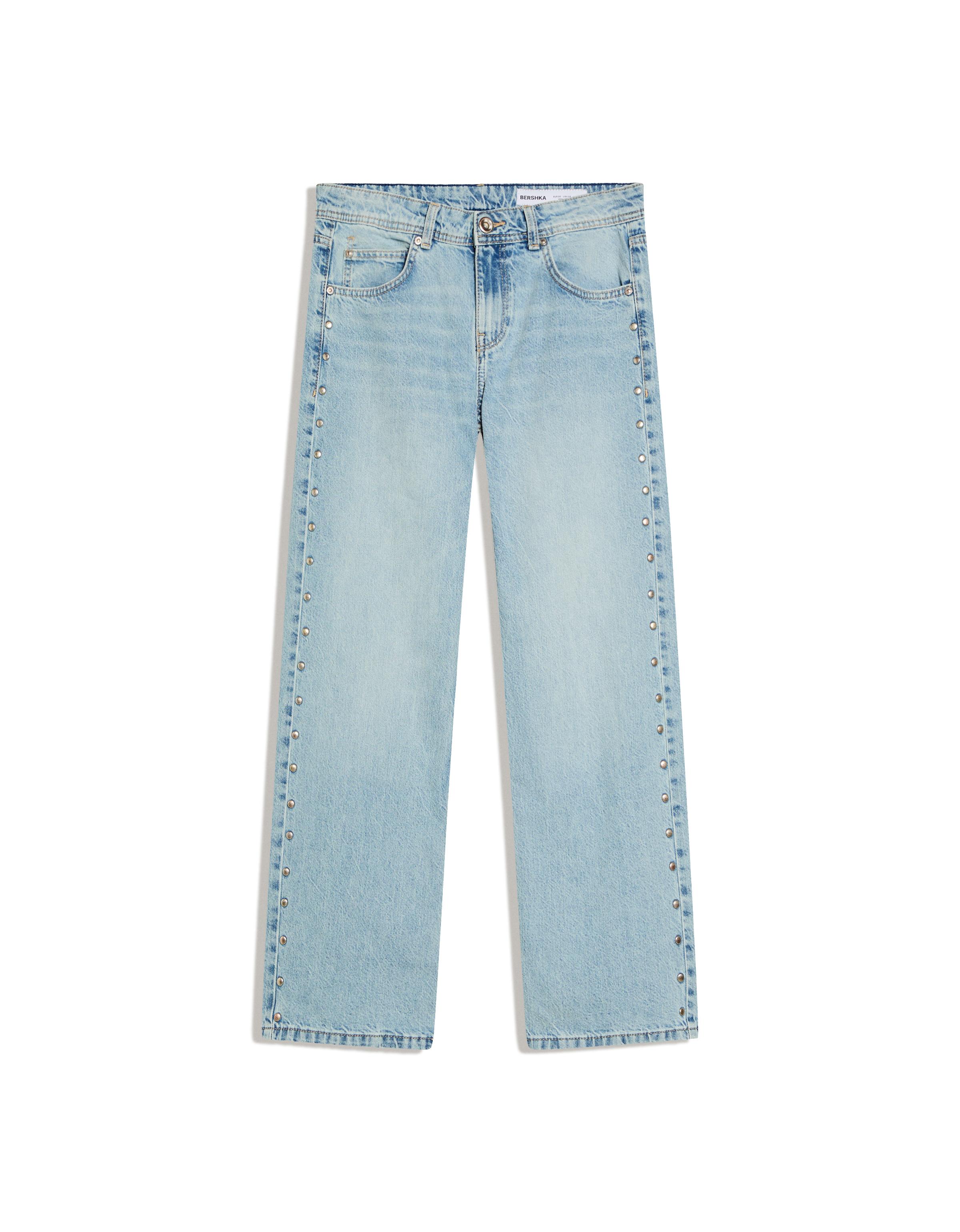 Baggy jeans with star studs