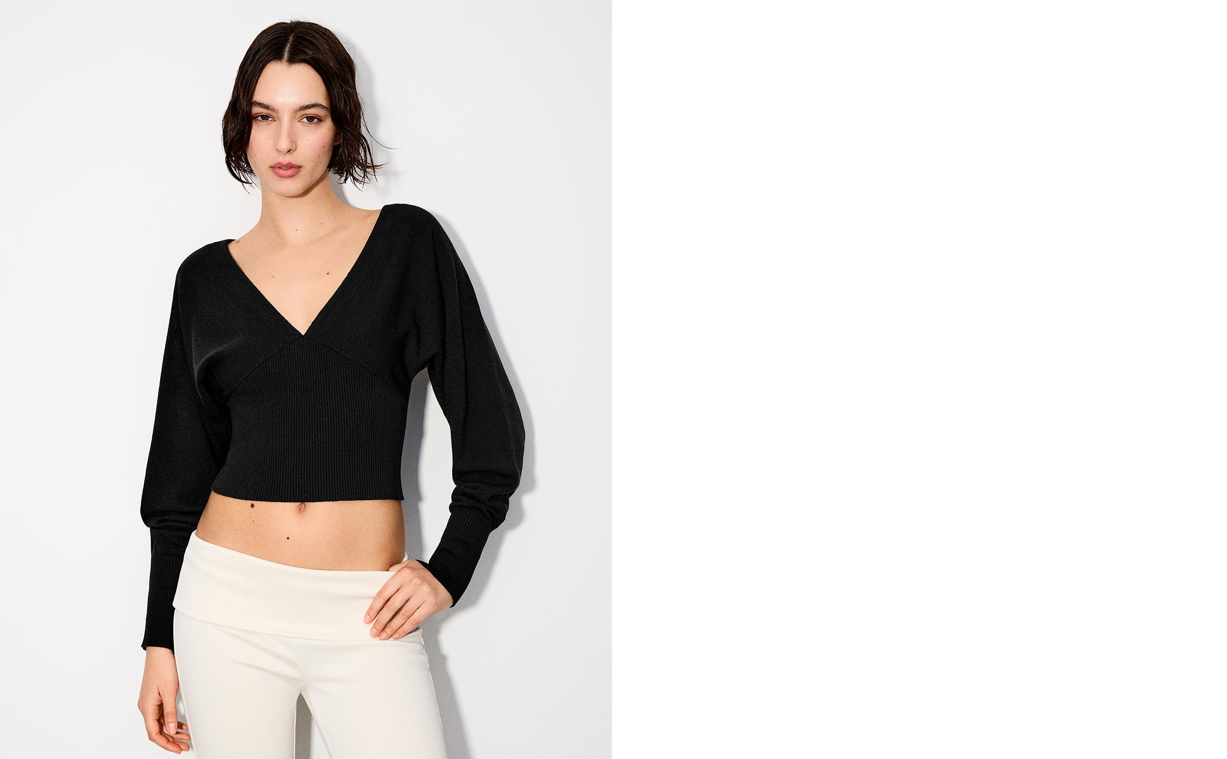 V-neck jumper with tied detail — Black