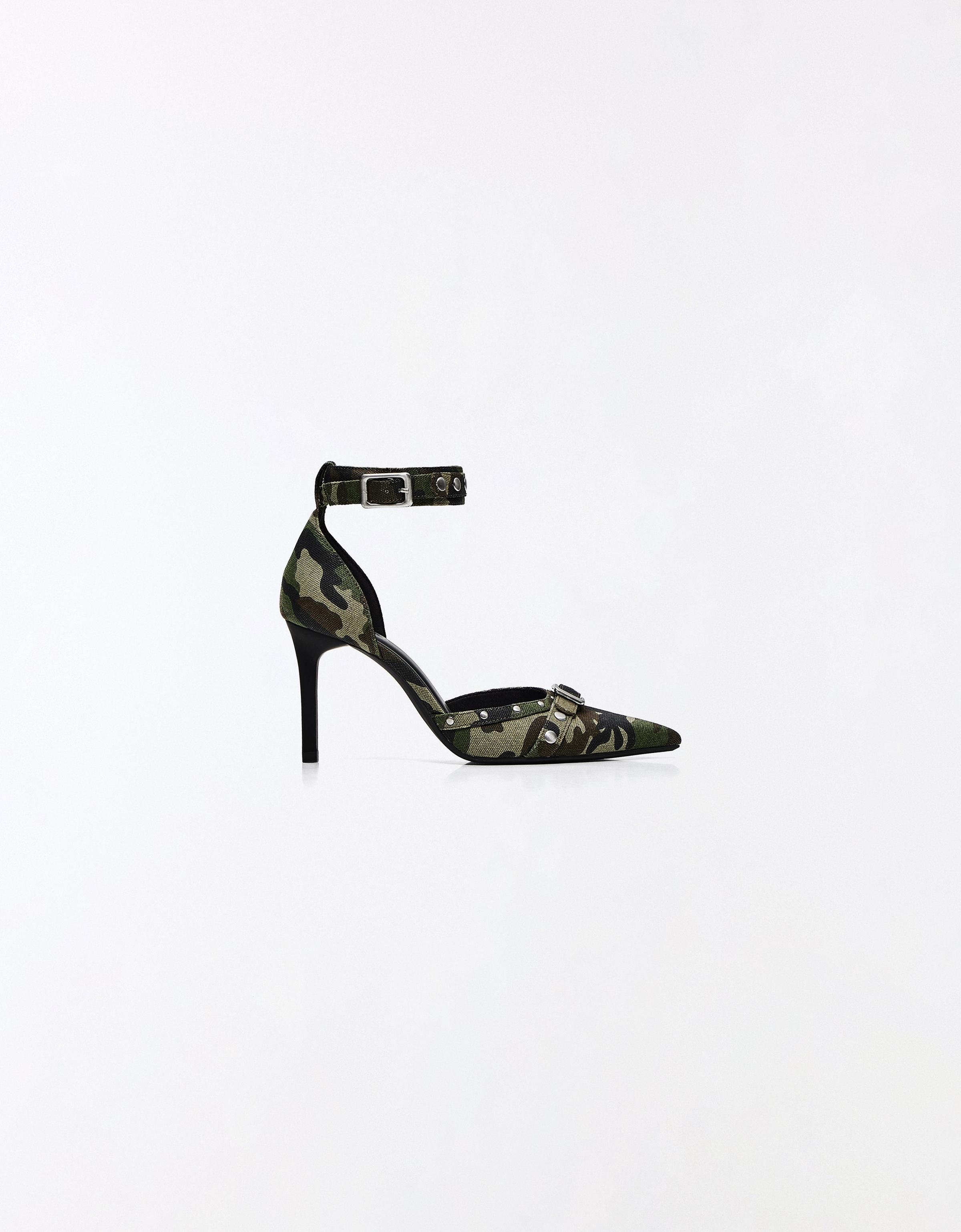 Ankle-strap heeled shoes with buckle detail — Camouflage