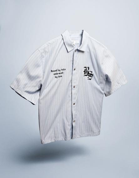 Bershka 新品 ハイスクールミュージカルス ウェットシャツ Mサイズ Bershka 新品 ハイスクールミュージカル スウェットシャツ S