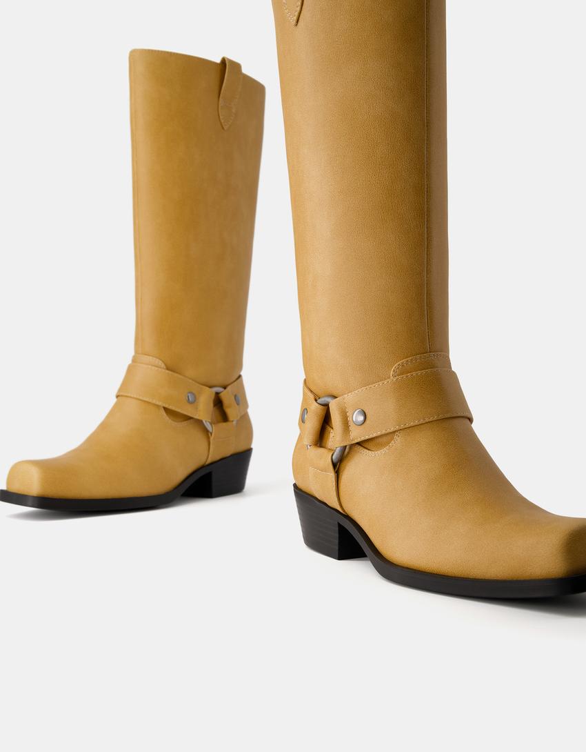 Biker boots with square toe - Women | Bershka