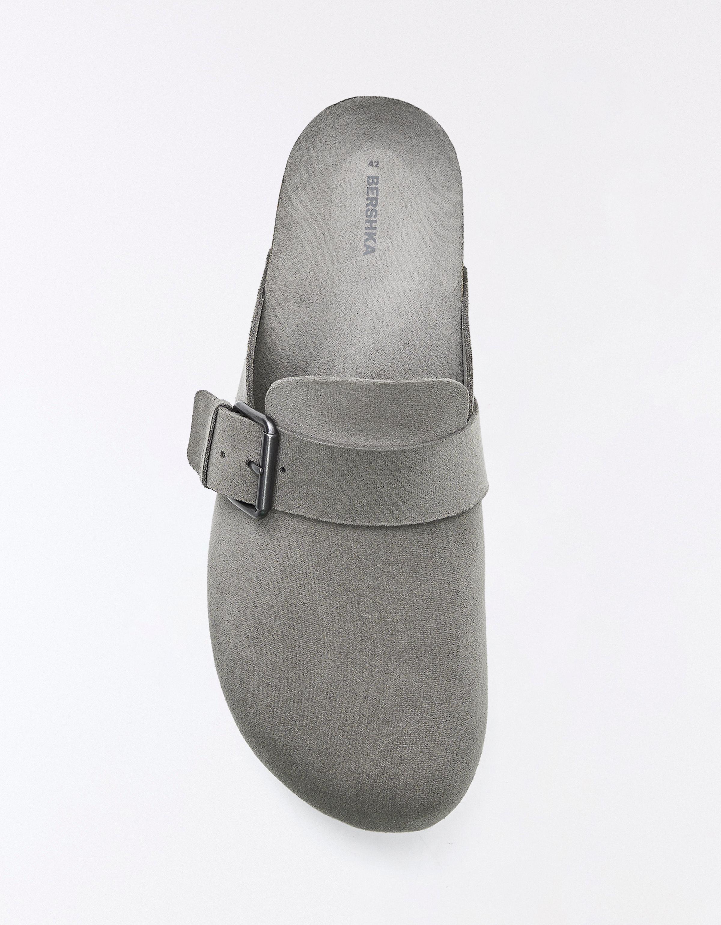 CASUAL BUCKLE CLOGS — Grey