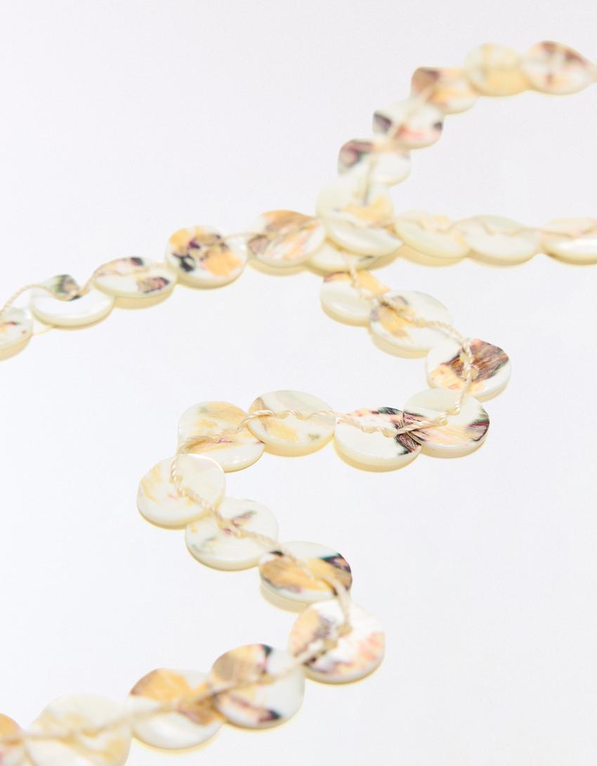 Mother-of-pearl button necklace-White