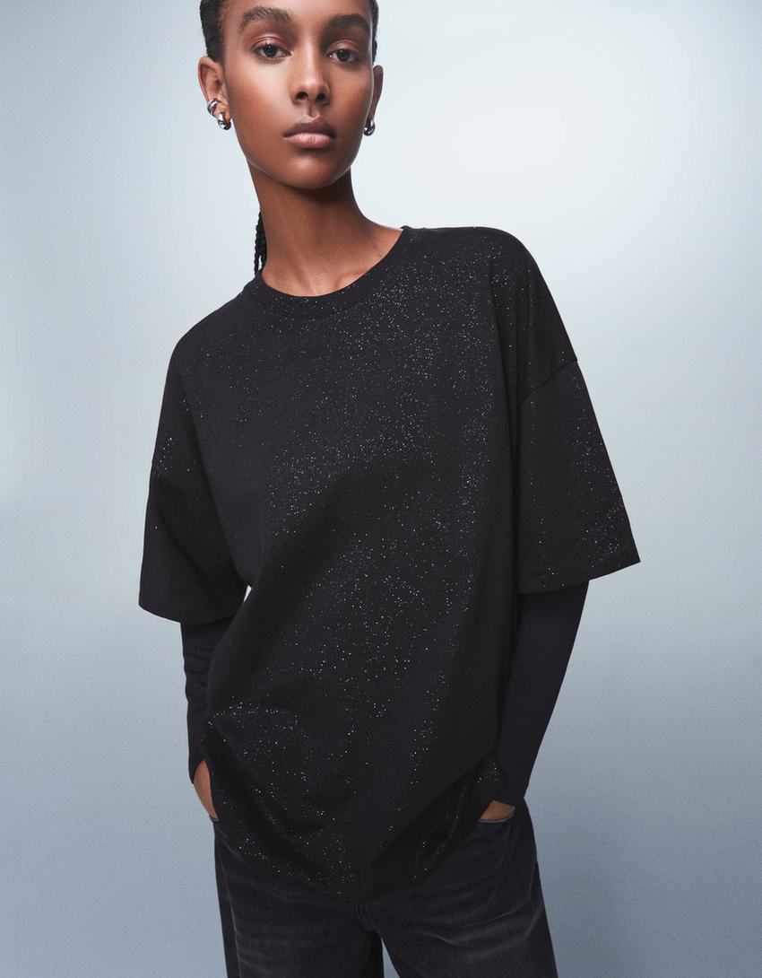 Camiseta manga curta oversize purpurina-Negro